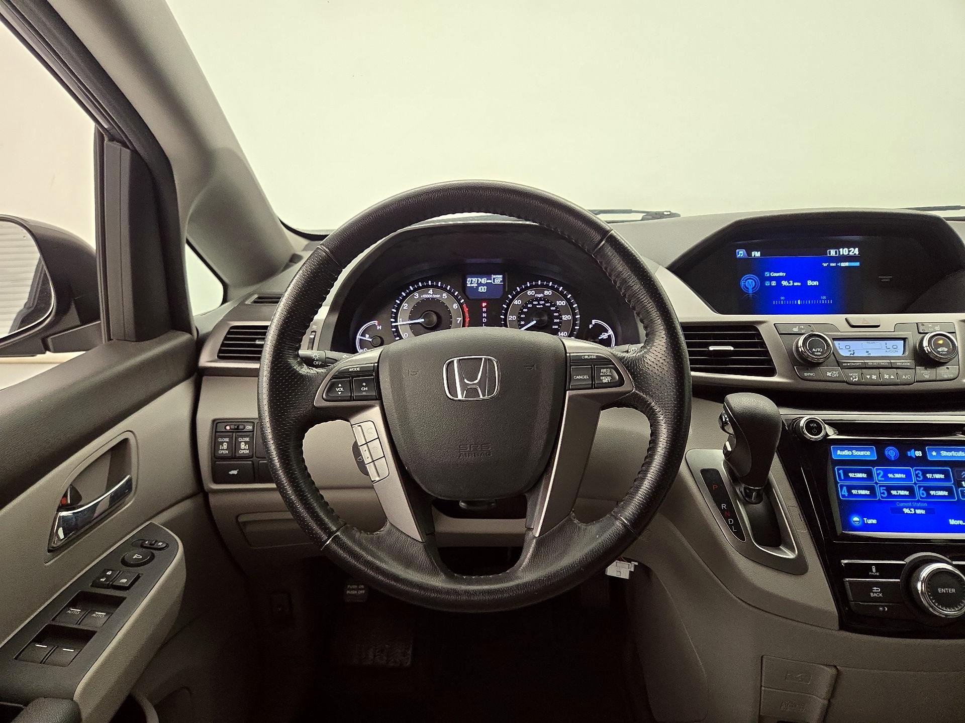 Thumbnail: 2015 Honda Odyssey - 10
