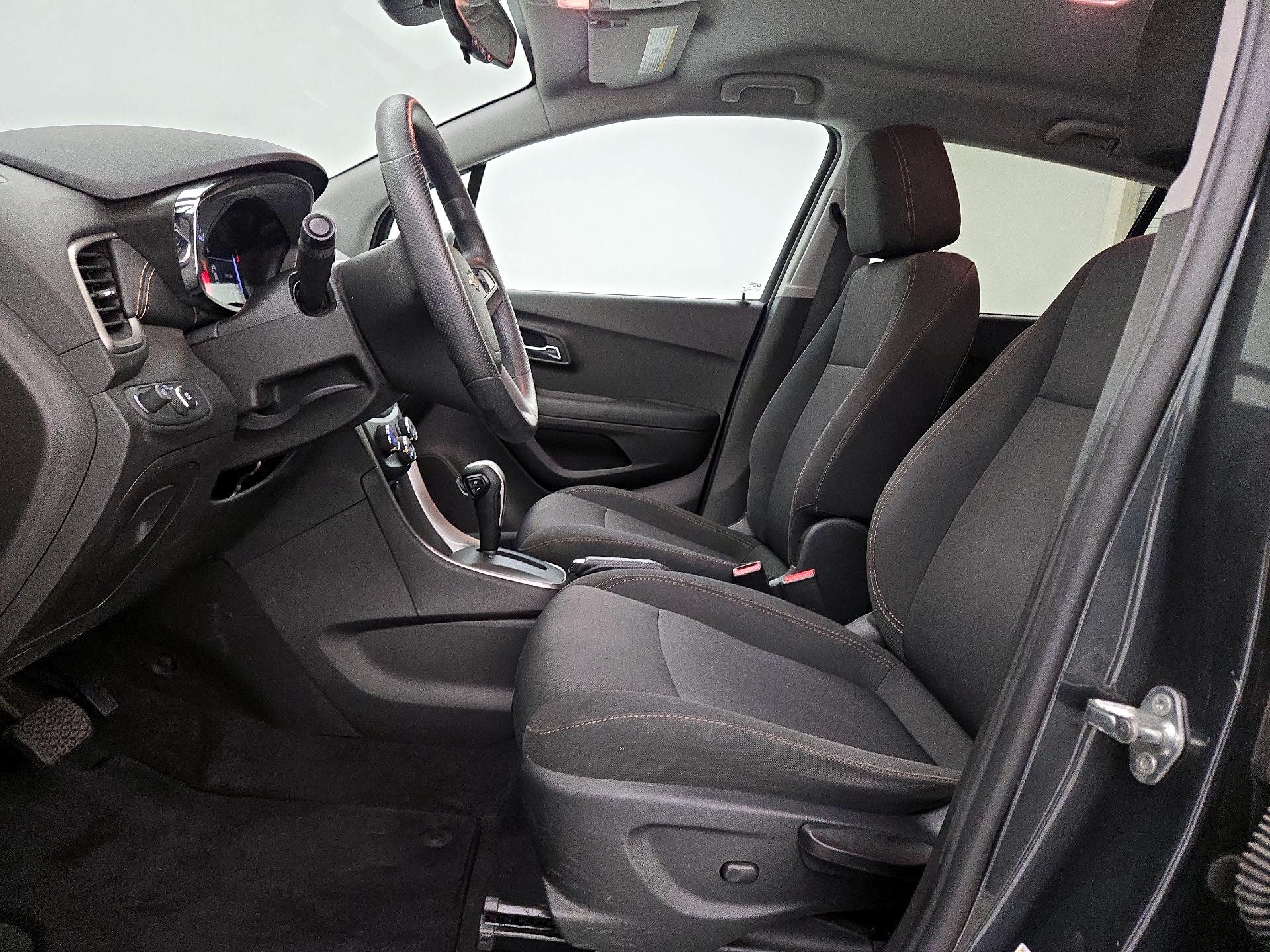 Thumbnail: 2018 Chevrolet Trax - 11