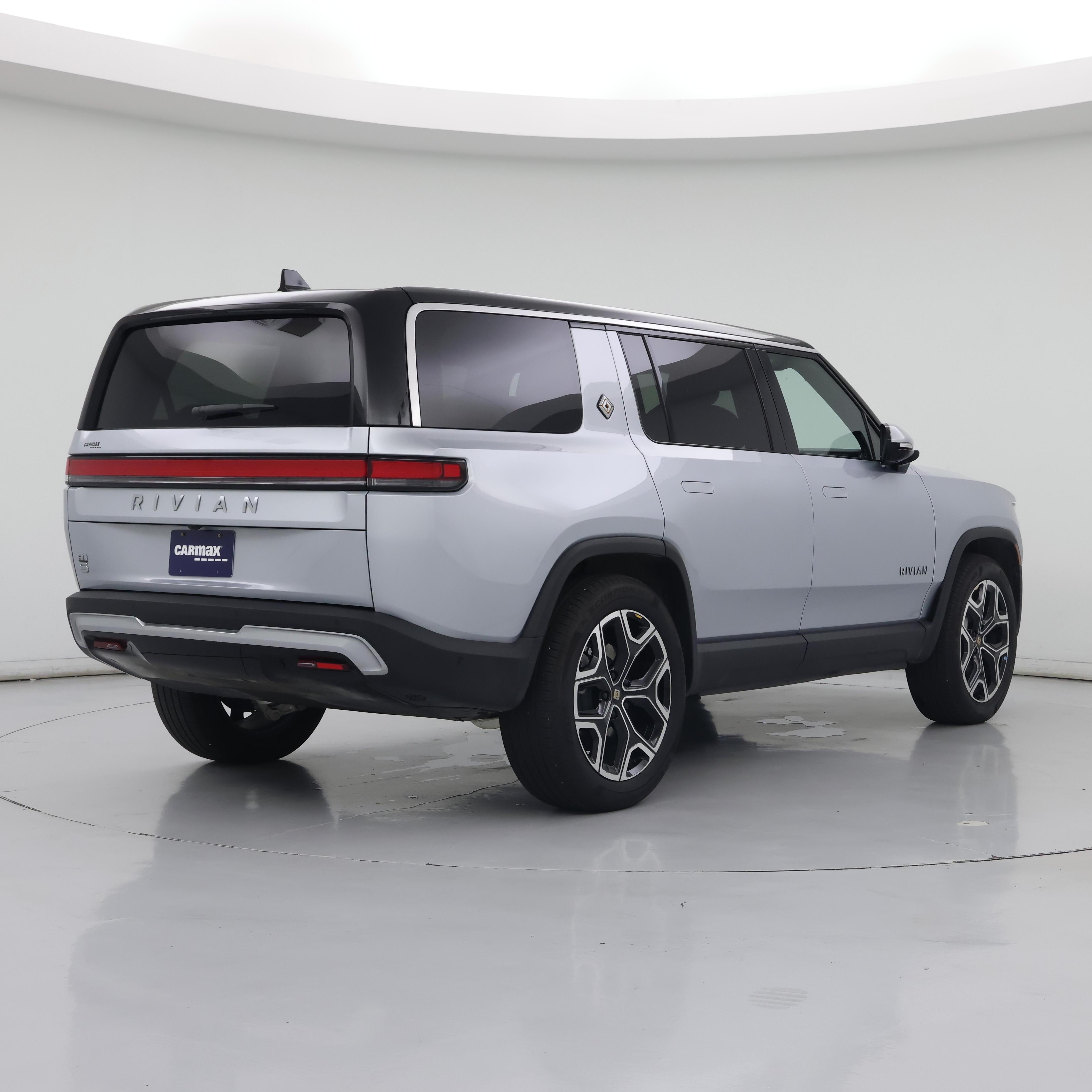 Thumbnail: 2026 Rivian R1S - 8