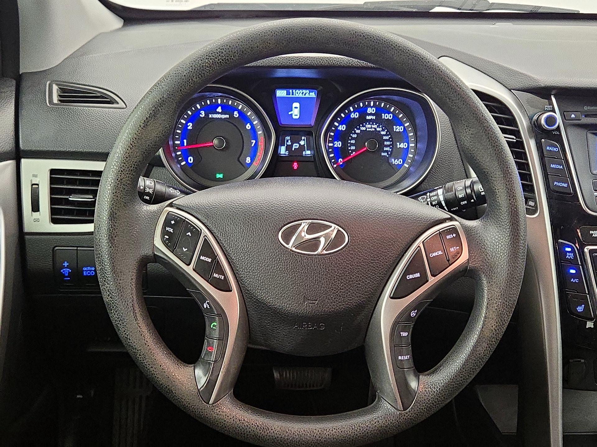 Thumbnail: 2016 Hyundai Elantra - 10