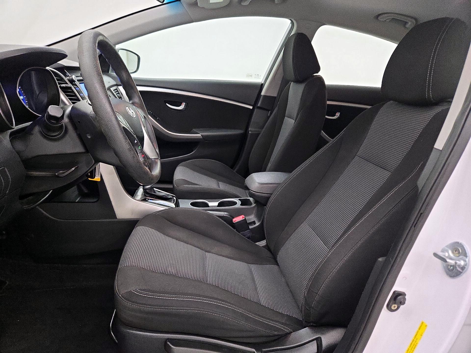 Thumbnail: 2016 Hyundai Elantra - 11