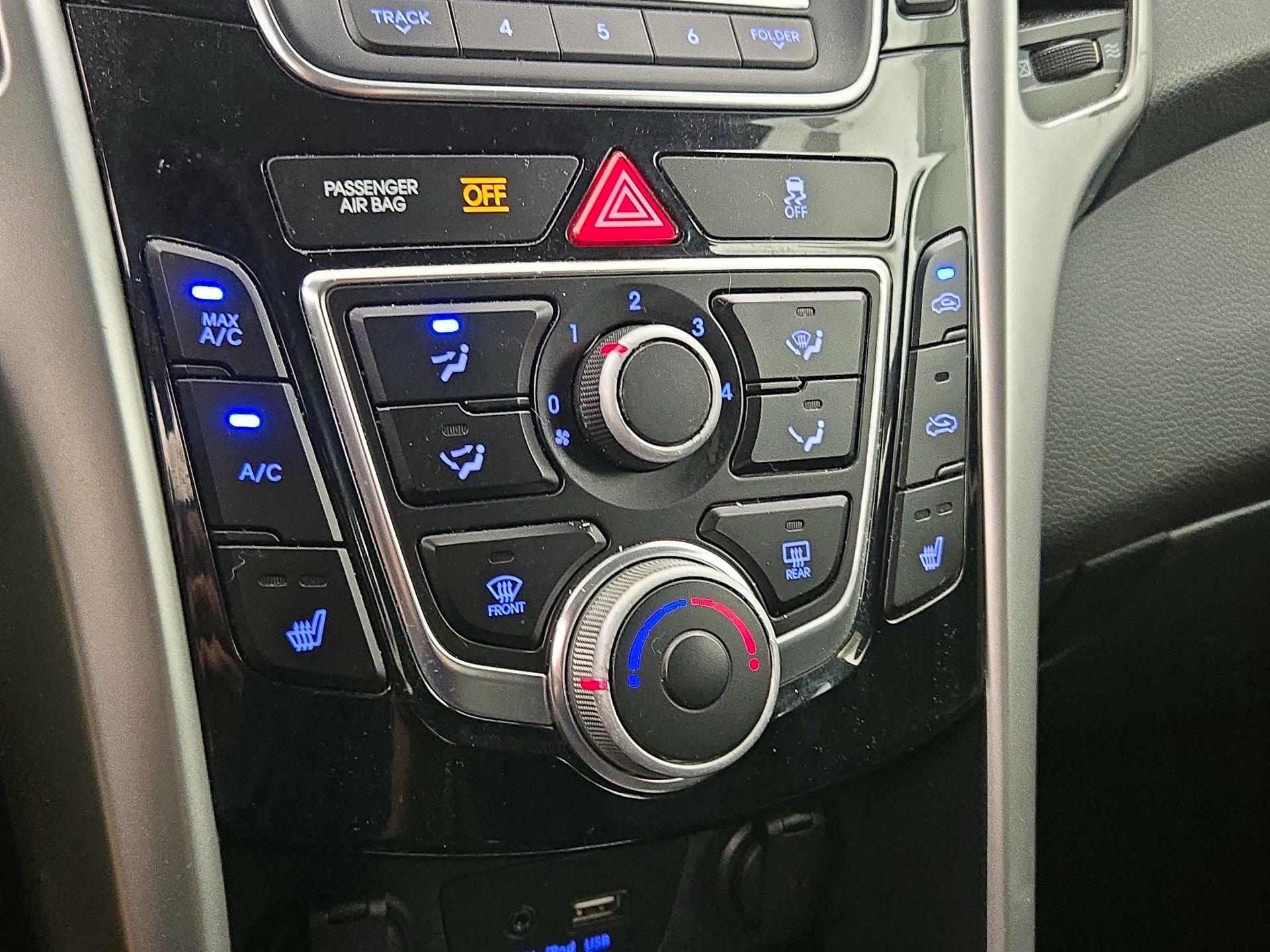 Thumbnail: 2016 Hyundai Elantra - 15