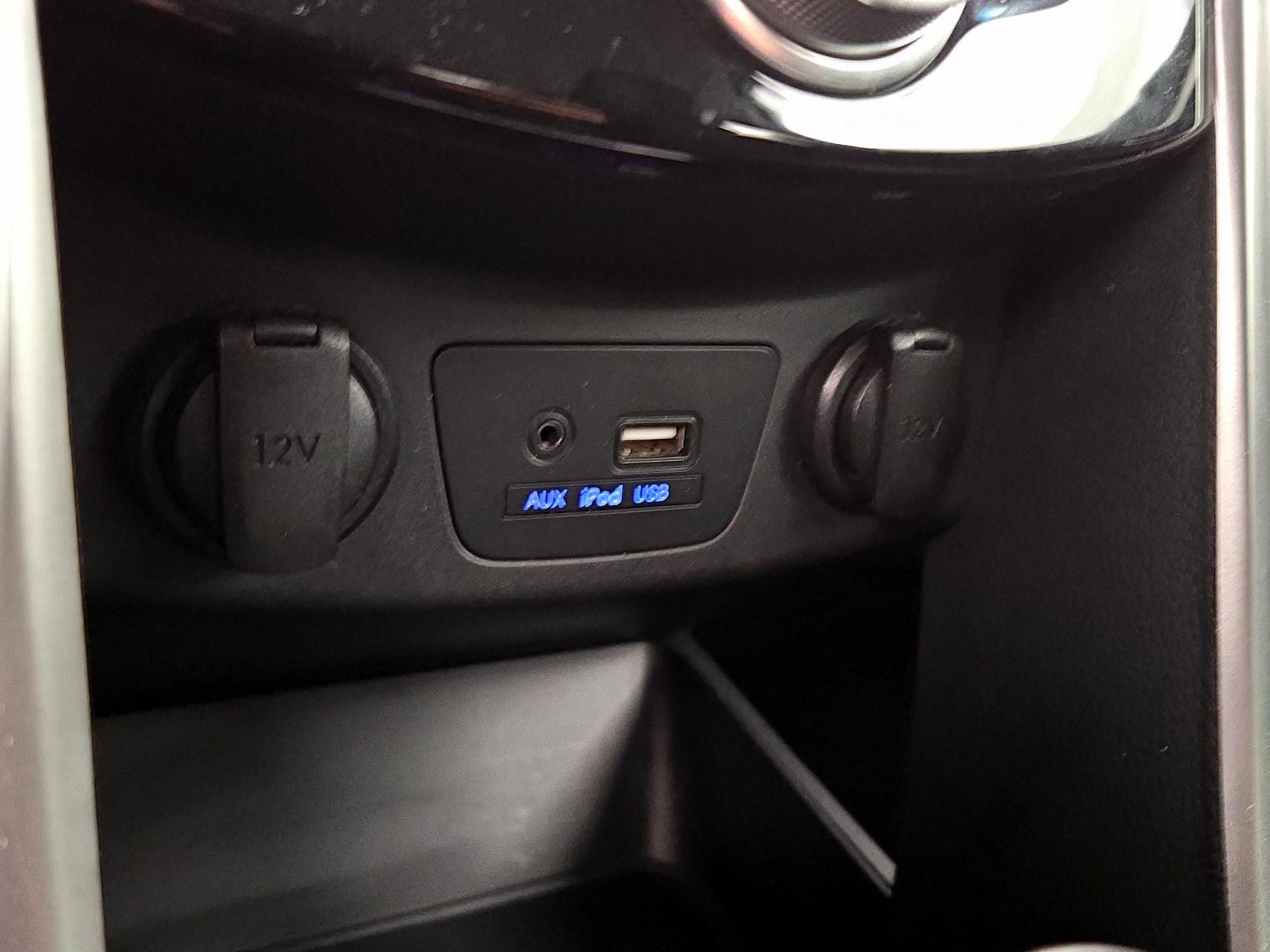 Thumbnail: 2016 Hyundai Elantra - 17