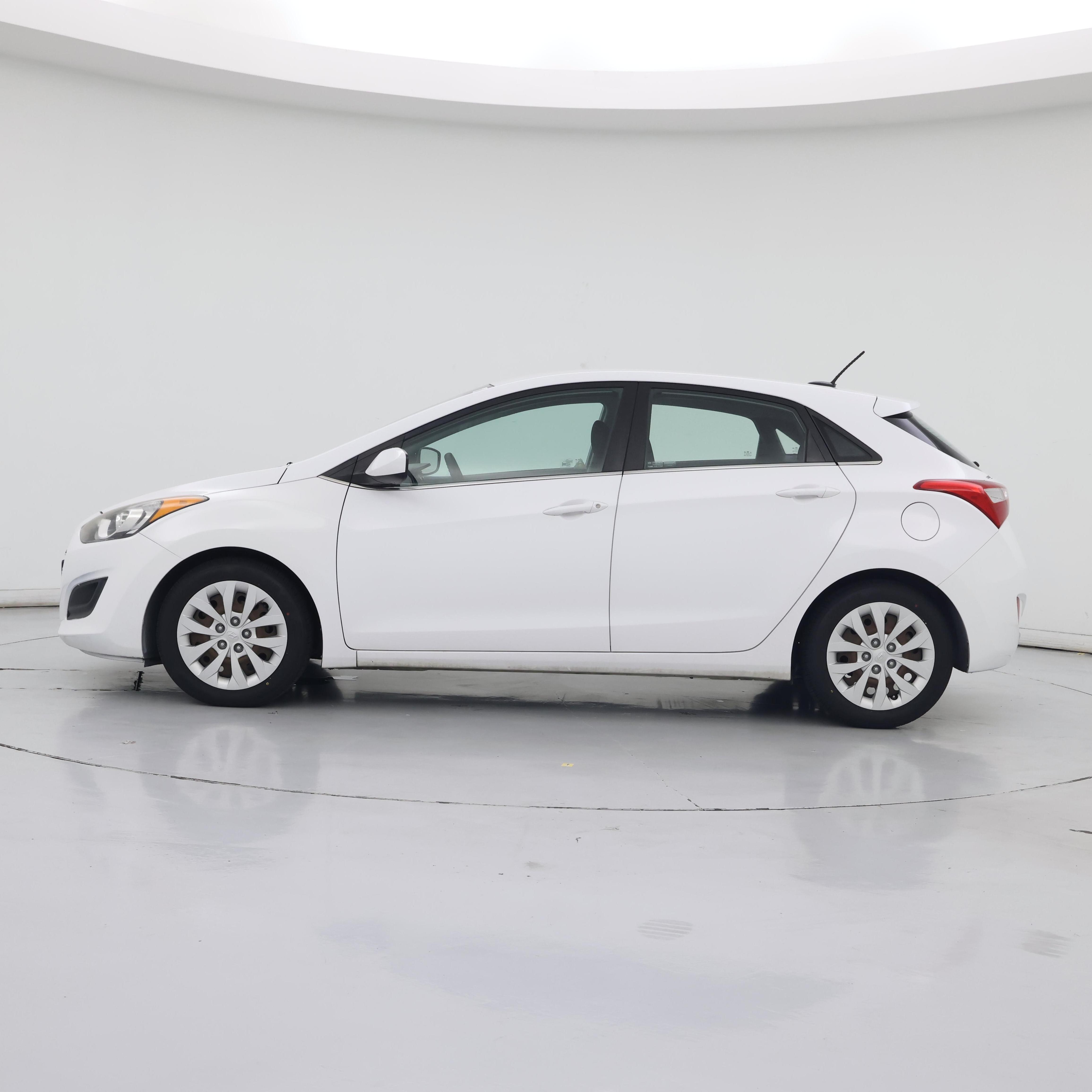 Thumbnail: 2016 Hyundai Elantra - 3
