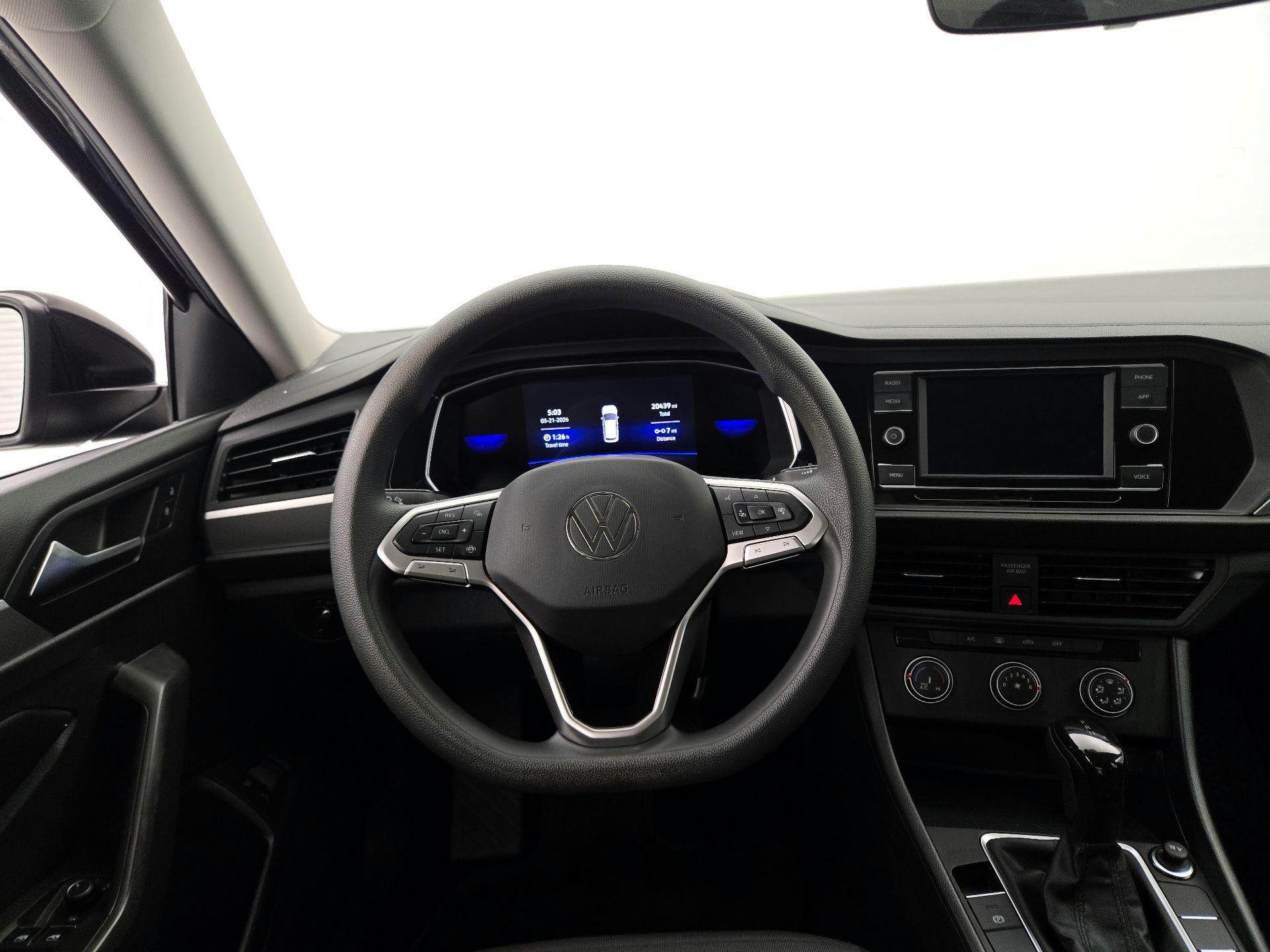 Thumbnail: 2023 Volkswagen Jetta - 10