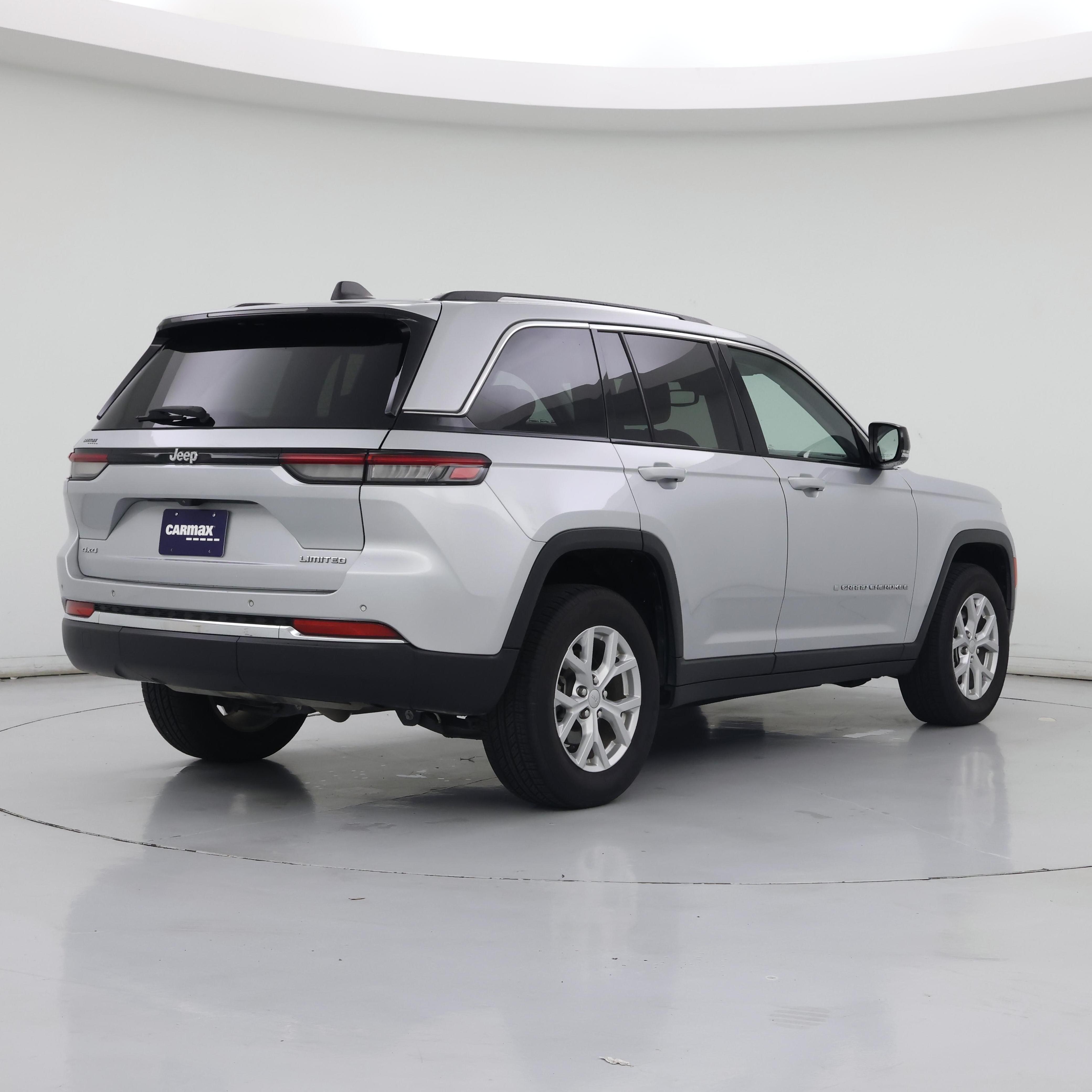 Thumbnail: 2023 Jeep Grand Cherokee - 8