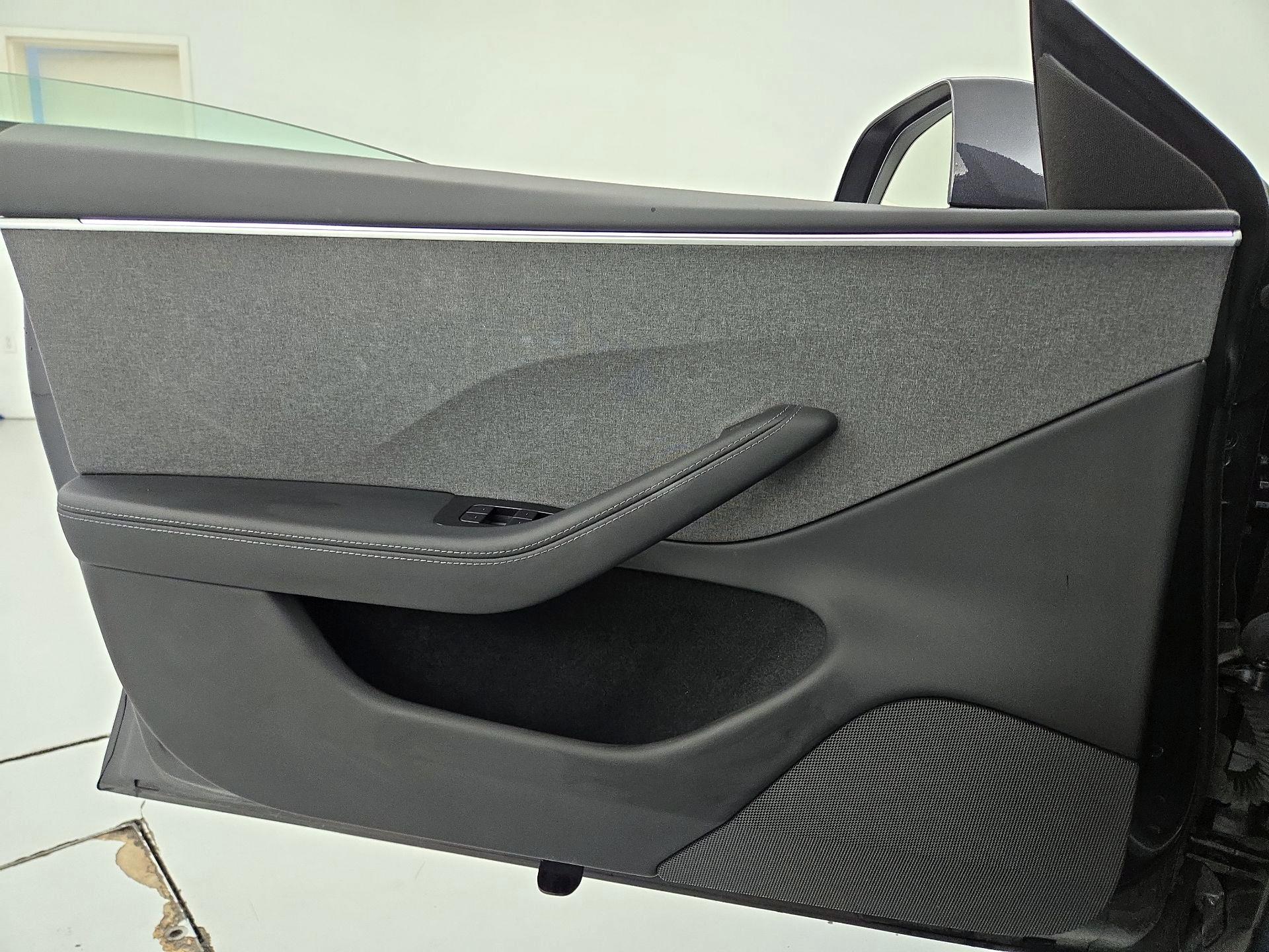 Thumbnail: 2024 Tesla Model 3 - 12