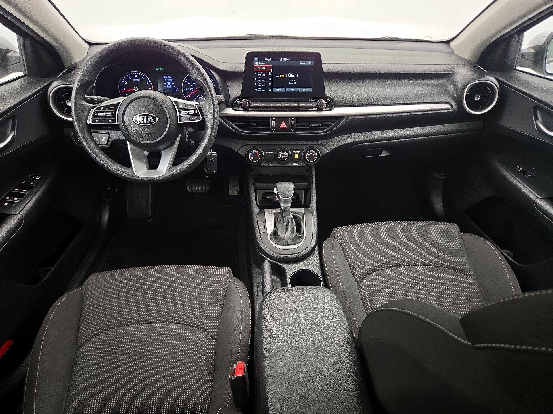 Thumbnail: 2020 Kia Forte - 9
