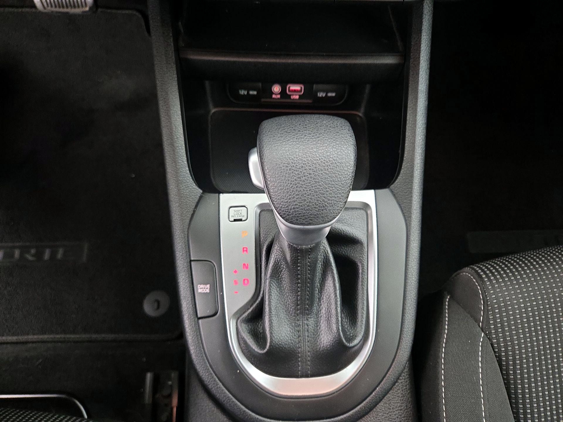 Thumbnail: 2020 Kia Forte - 17
