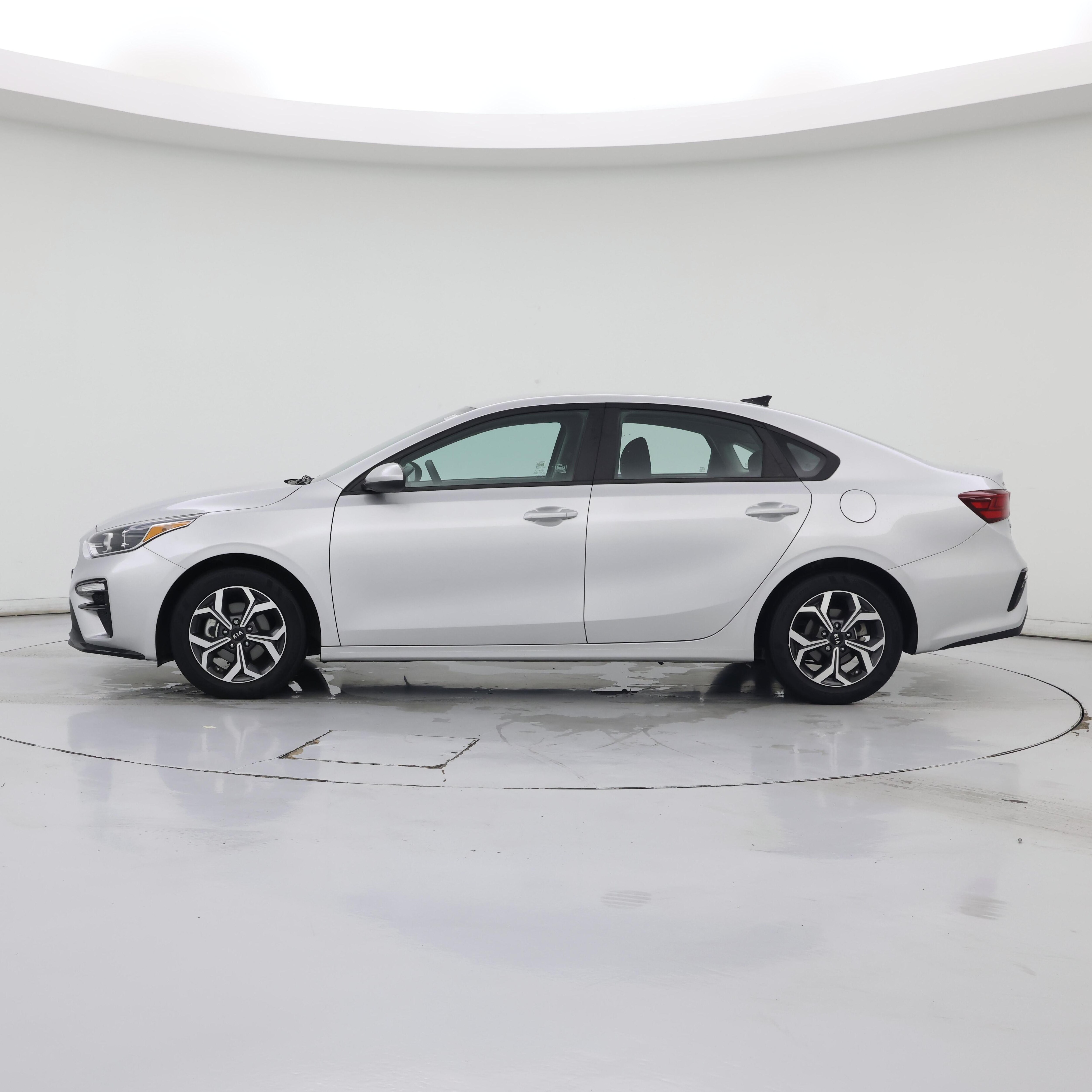 Thumbnail: 2020 Kia Forte - 3