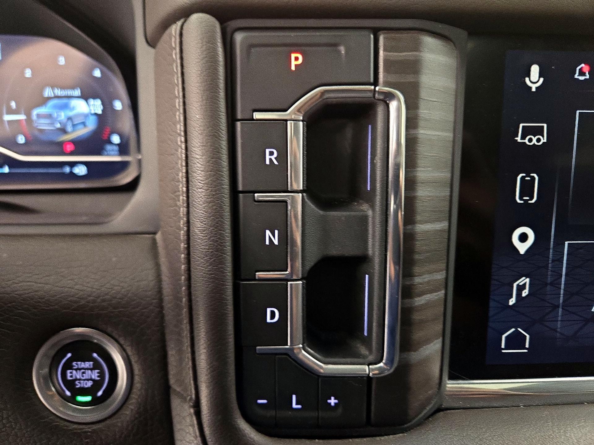 Thumbnail: 2023 GMC Yukon - 17