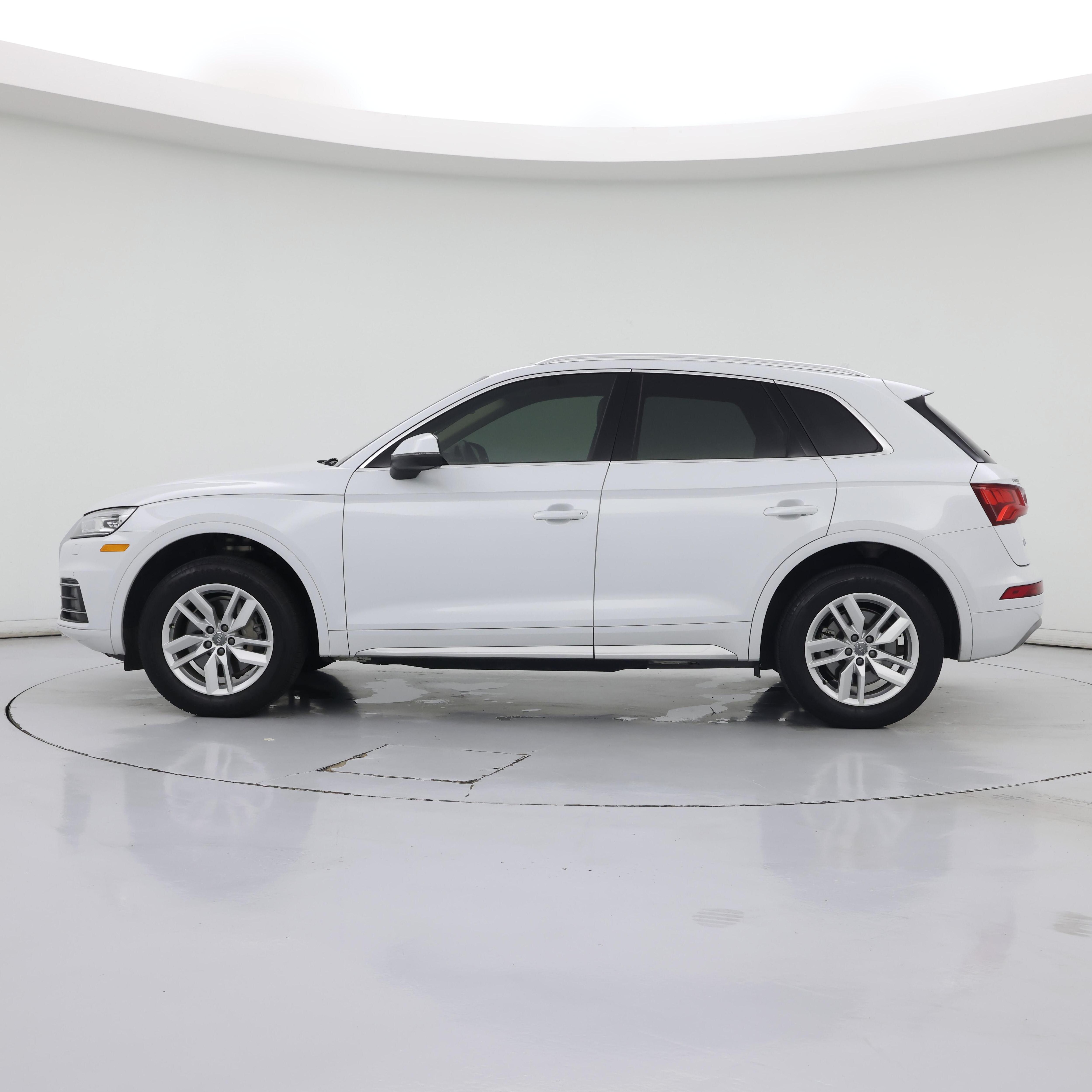 Thumbnail: 2020 Audi Q5 - 3