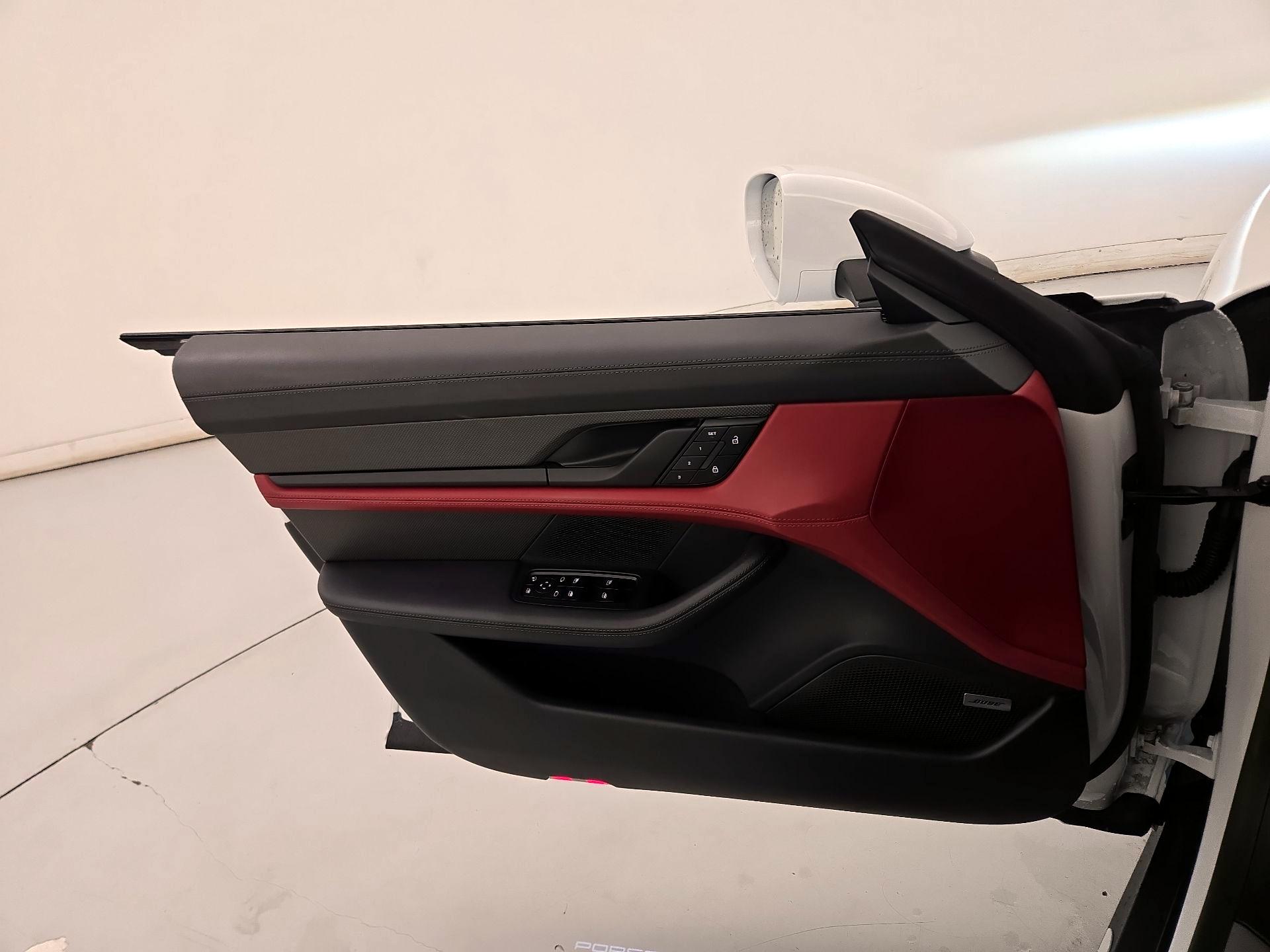 Thumbnail: 2023 Porsche Taycan - 12