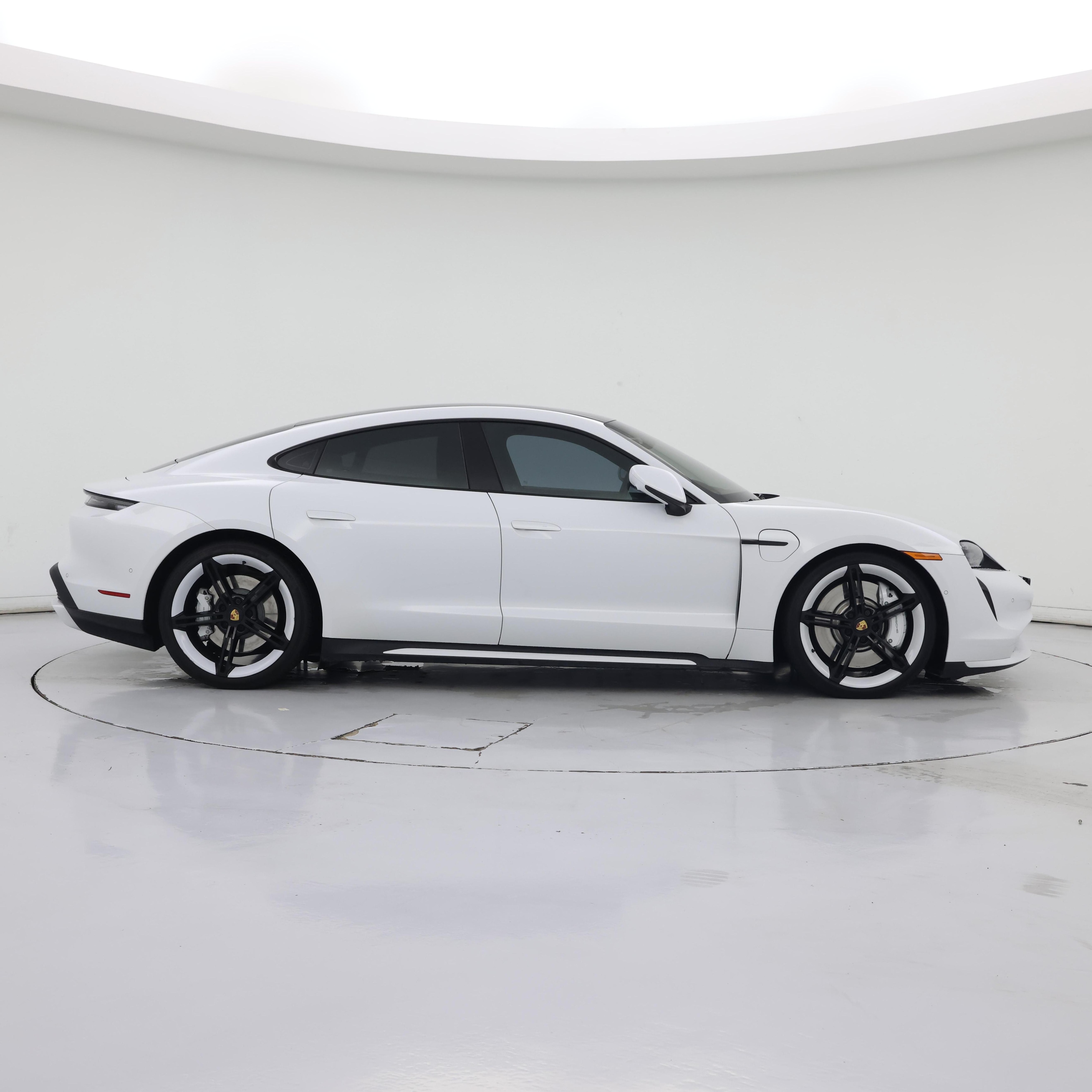 Thumbnail: 2023 Porsche Taycan - 7