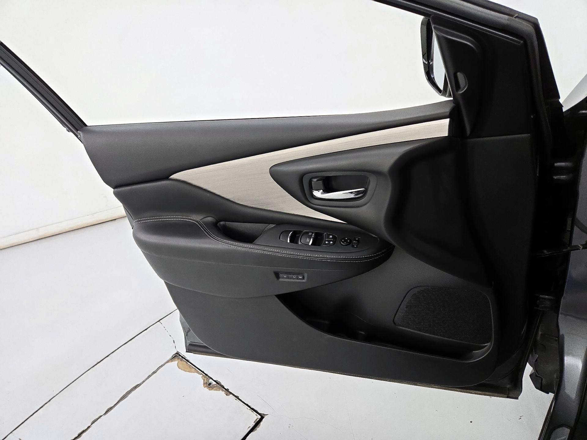 Thumbnail: 2015 Nissan Murano - 12