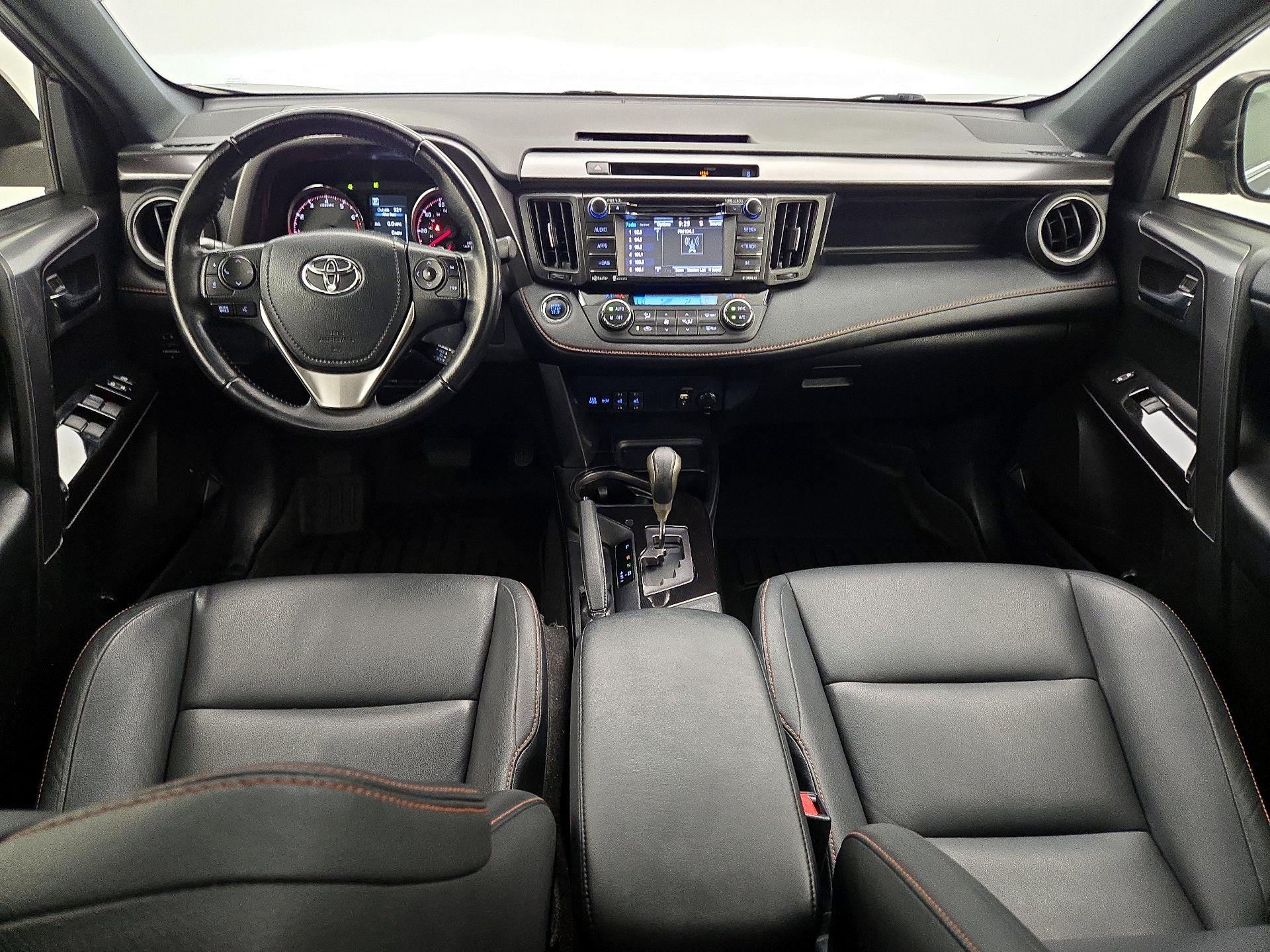 Thumbnail: 2016 Toyota RAV4 - 9