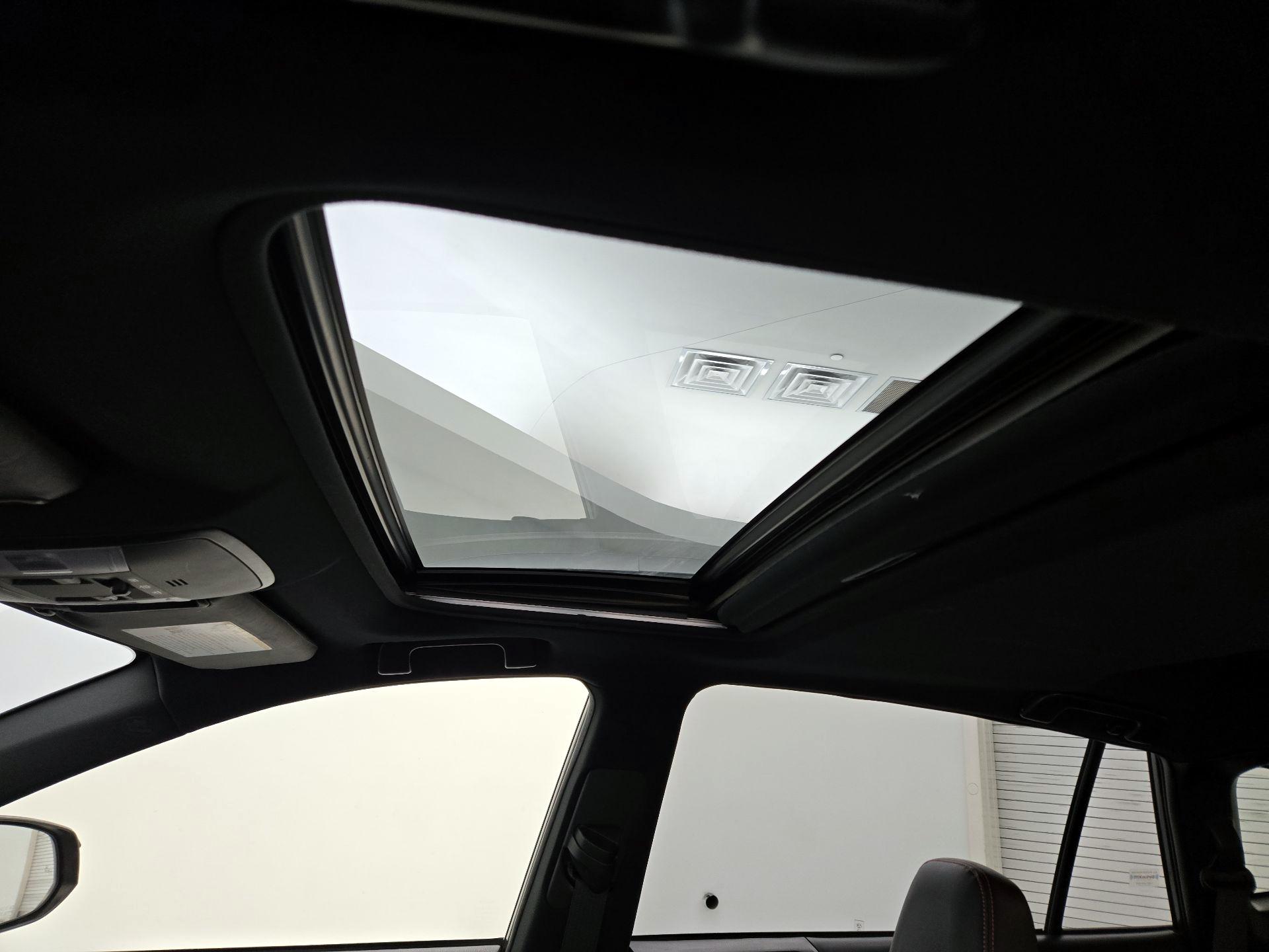 Thumbnail: 2016 Toyota RAV4 - 19