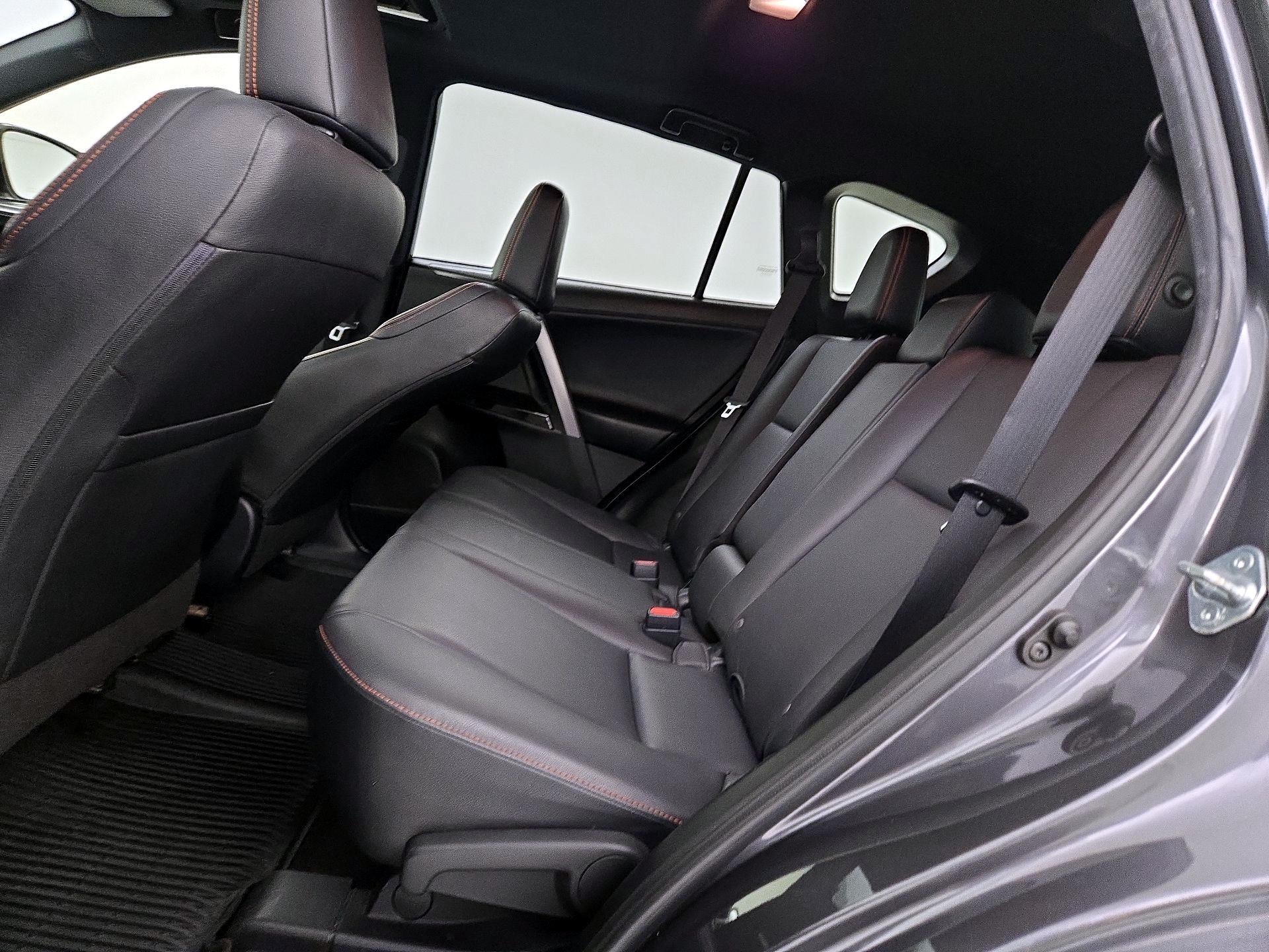 Thumbnail: 2016 Toyota RAV4 - 20