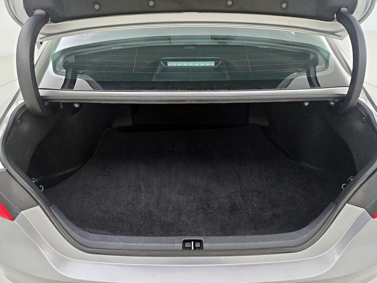 2022 Toyota Camry LE - Photo 21