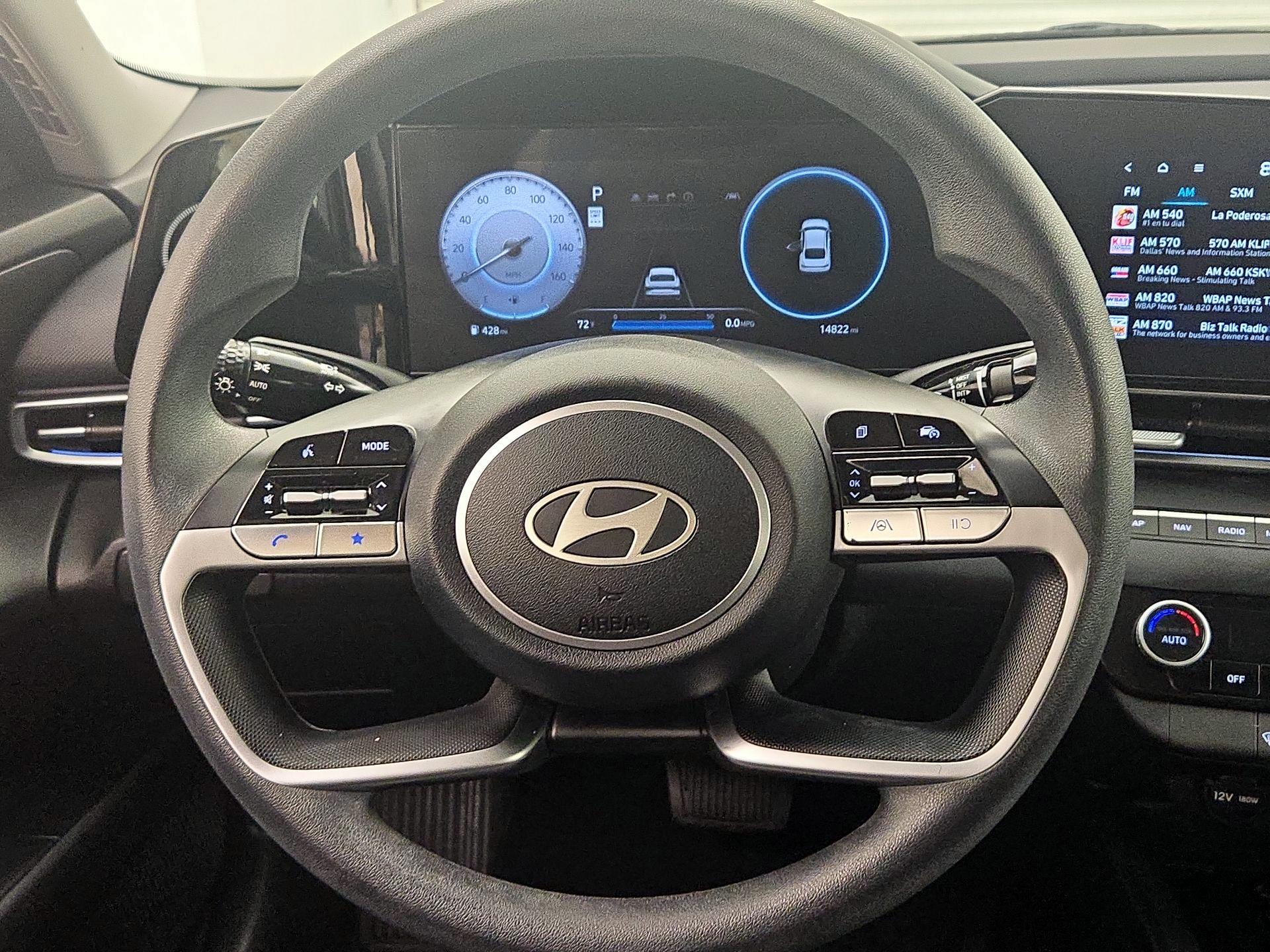 Thumbnail: 2024 Hyundai Elantra - 10
