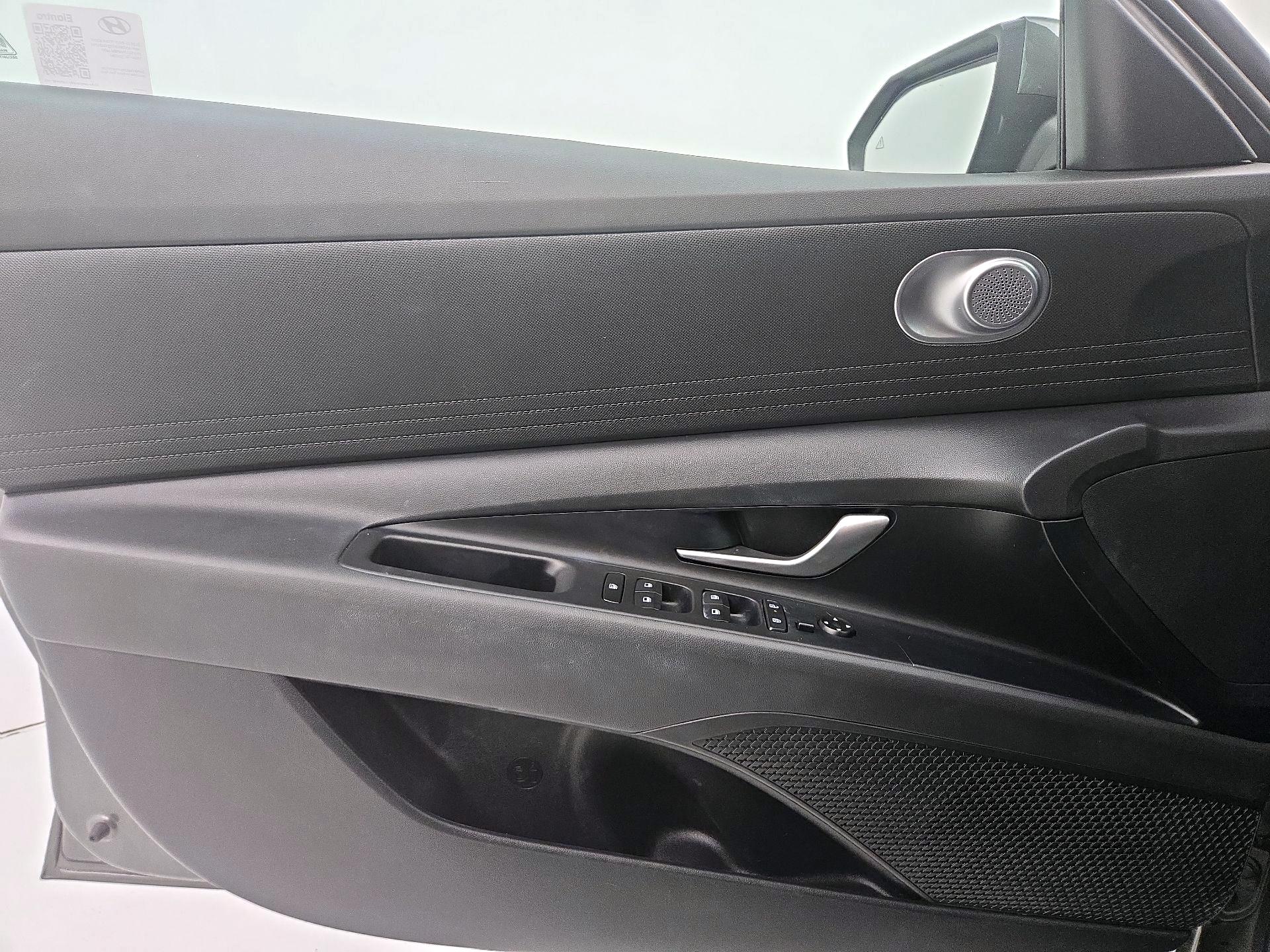 Thumbnail: 2024 Hyundai Elantra - 12