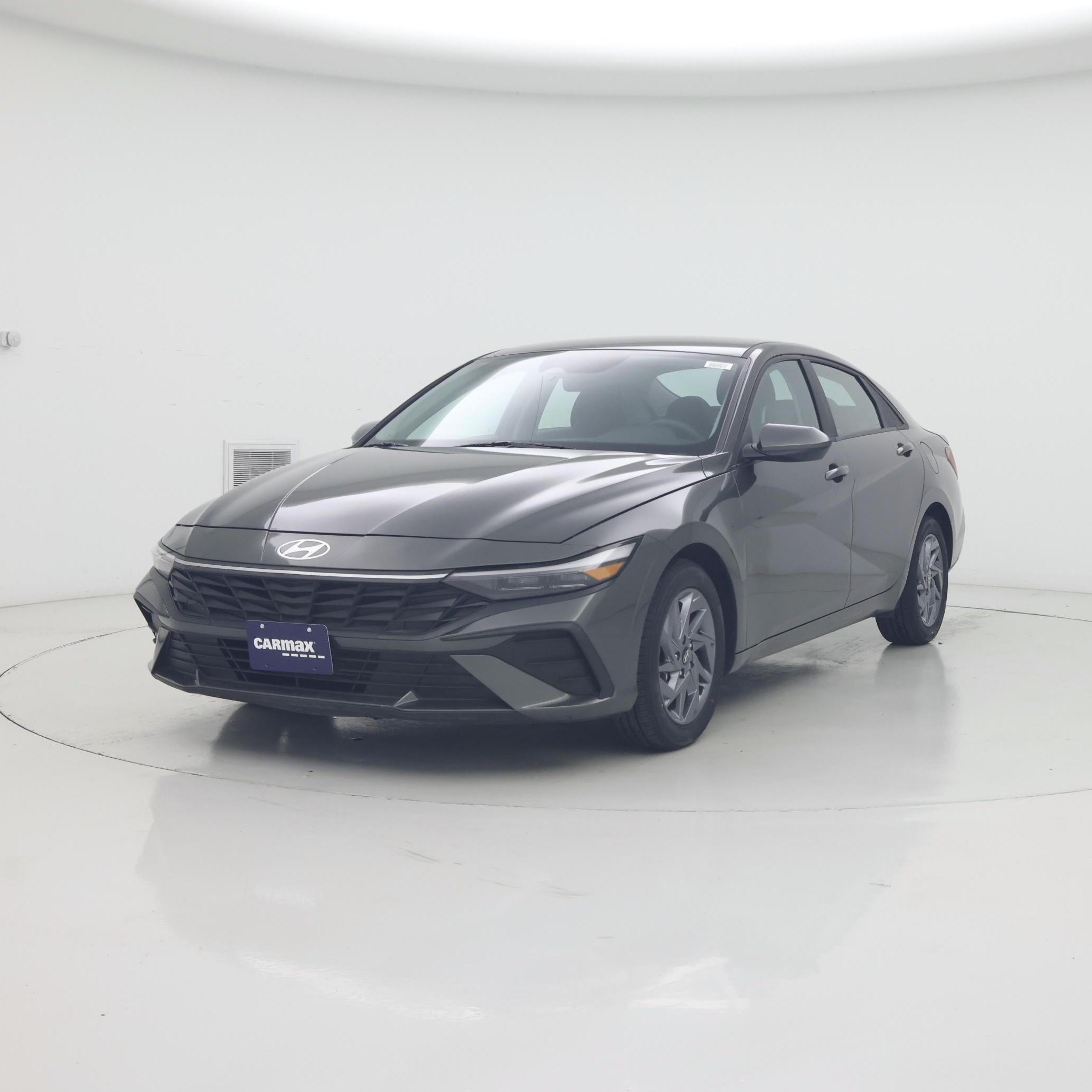 Thumbnail: 2024 Hyundai Elantra - 4