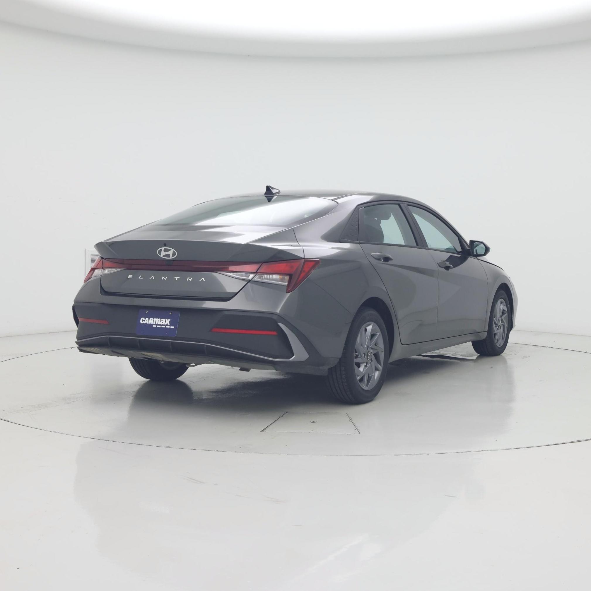 Thumbnail: 2024 Hyundai Elantra - 8
