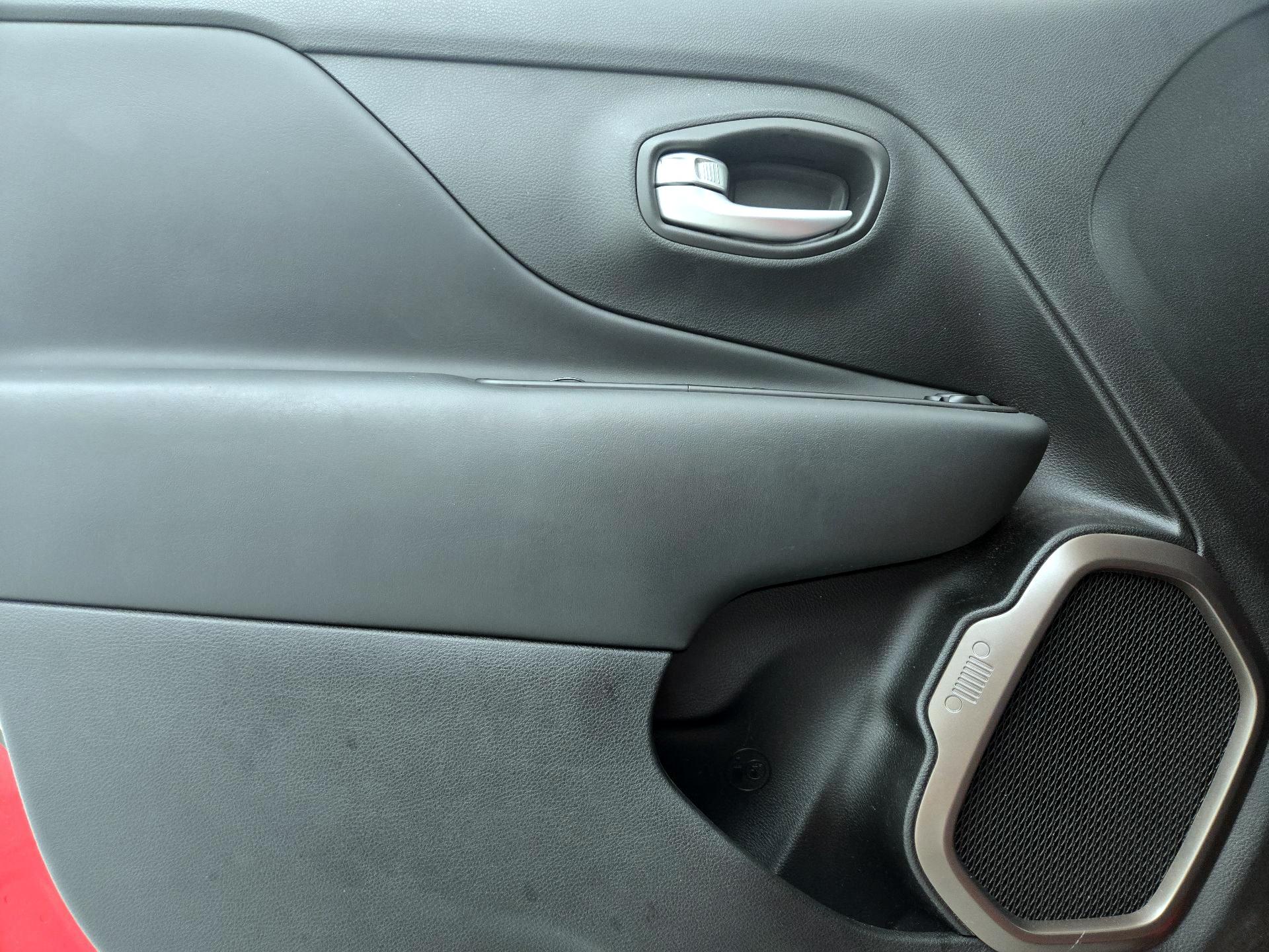 Thumbnail: 2023 Jeep Renegade - 12