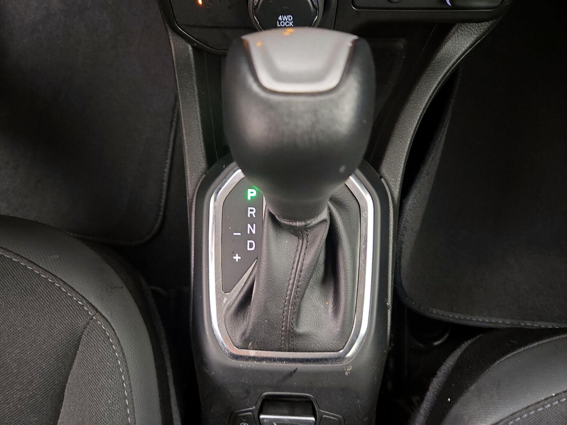 Thumbnail: 2023 Jeep Renegade - 18