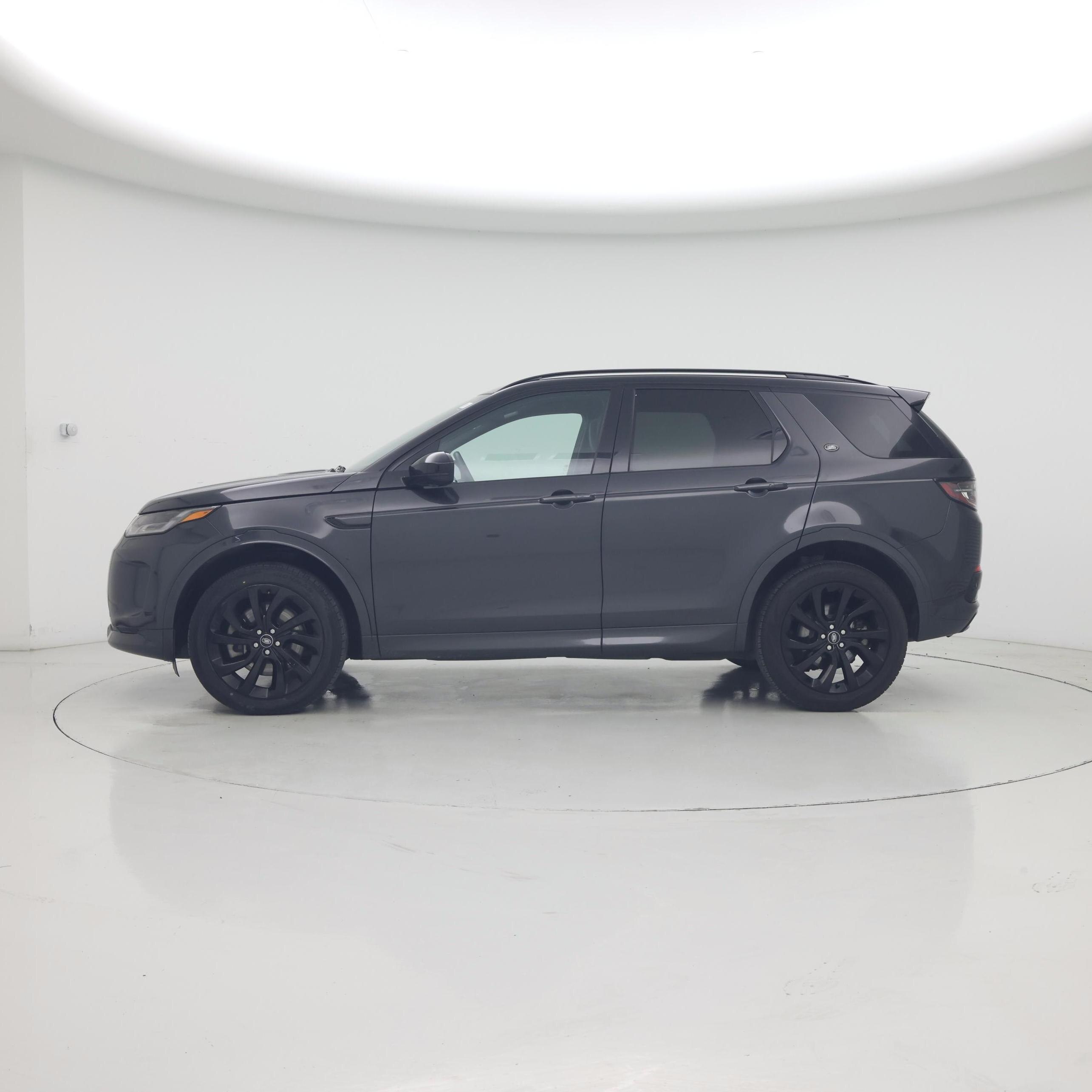 Thumbnail: 2022 Land Rover Discovery Sport - 3