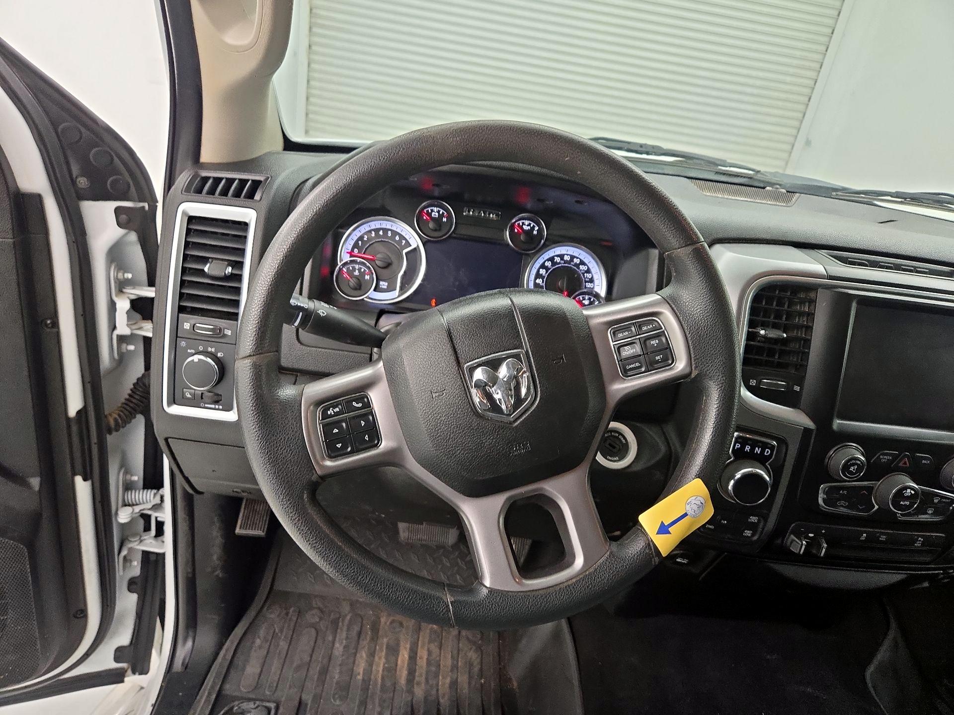 Thumbnail: 2022 RAM 1500 Classic - 10