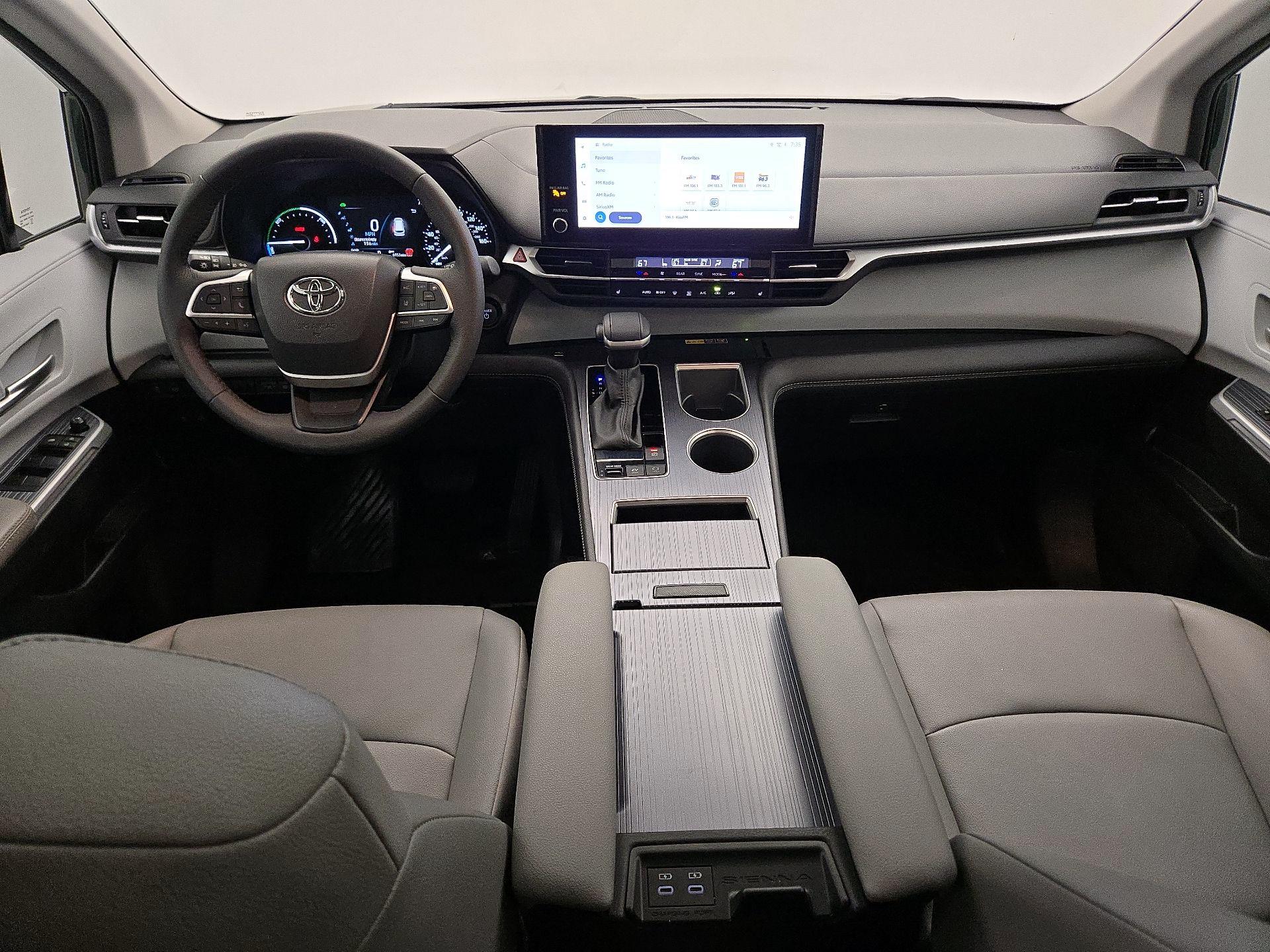 Thumbnail: 2025 Toyota Sienna - 9