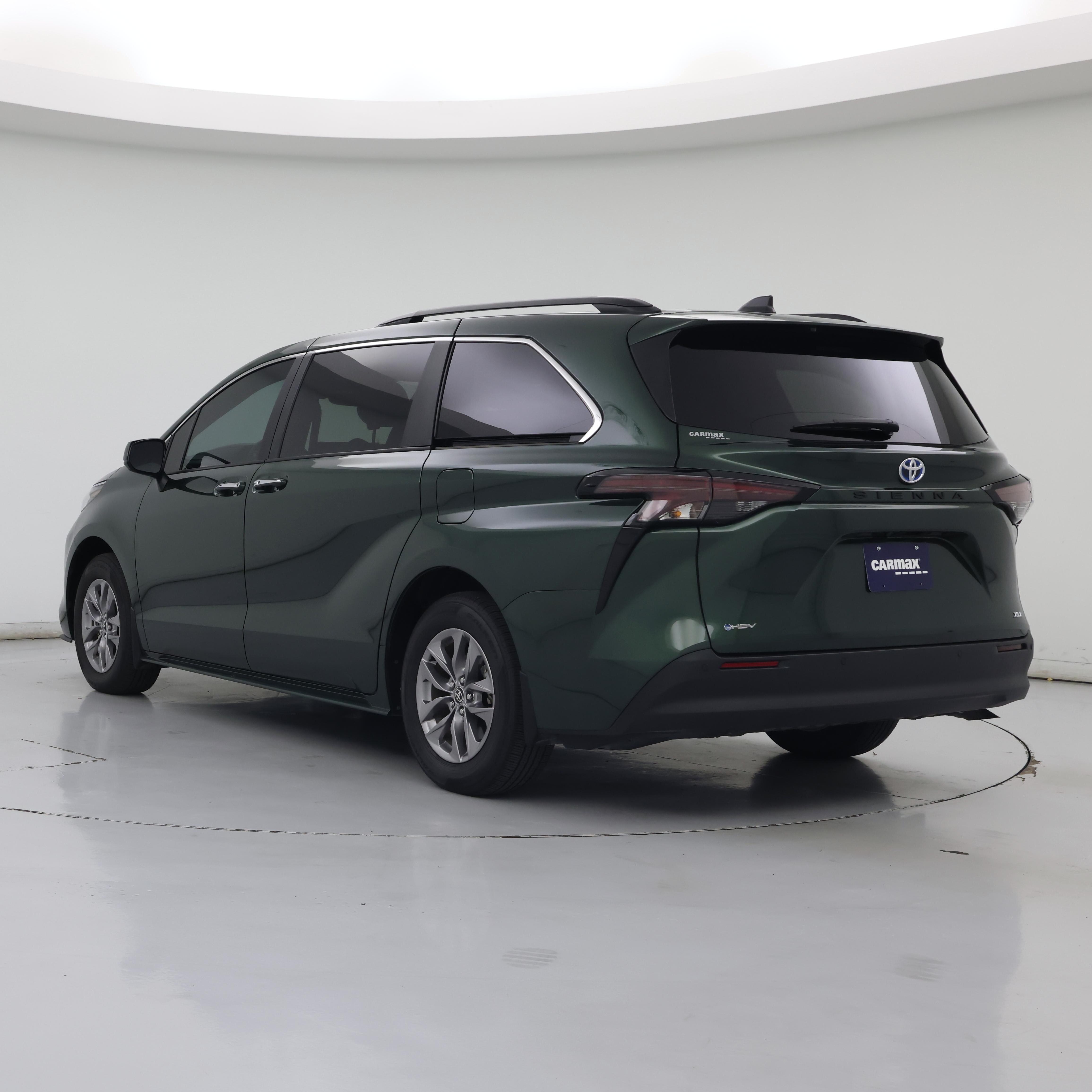 Thumbnail: 2025 Toyota Sienna - 2