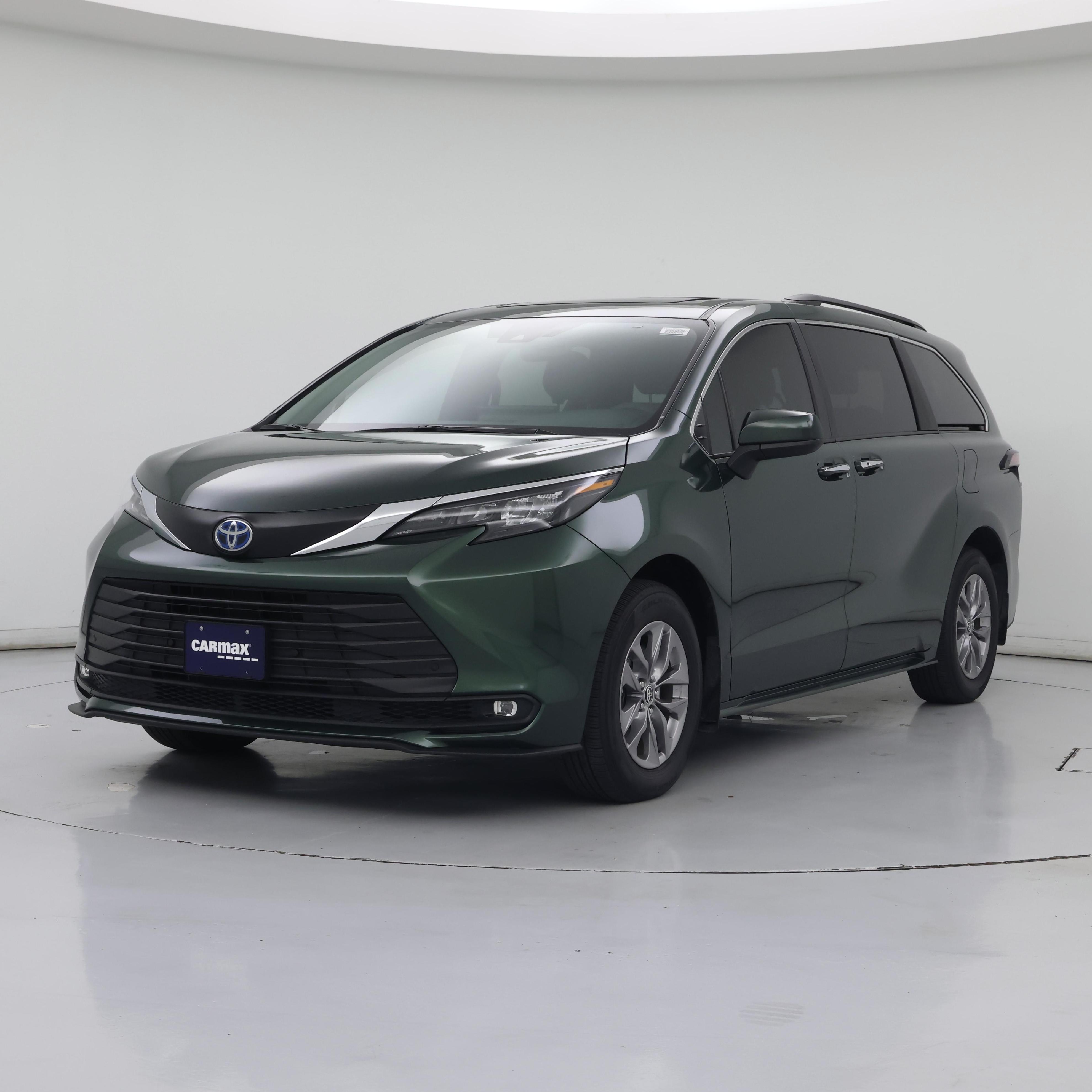 Thumbnail: 2025 Toyota Sienna - 4