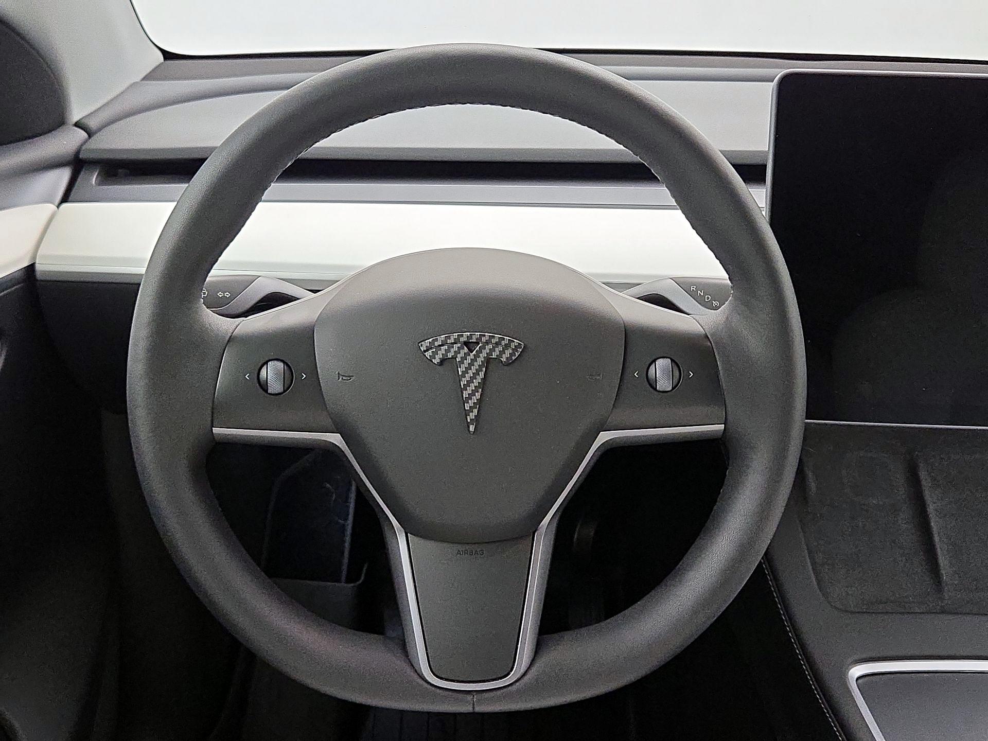 Thumbnail: 2023 Tesla Model Y - 10