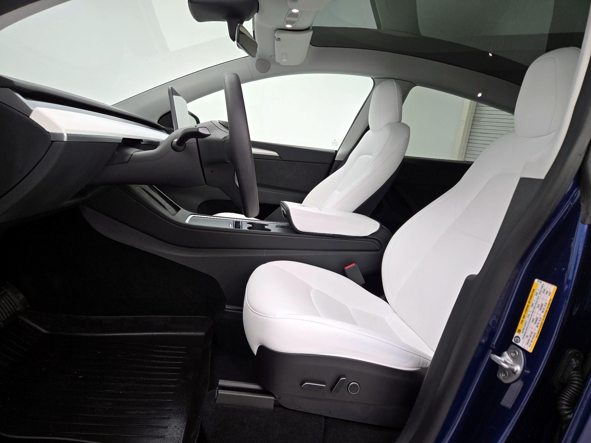 Thumbnail: 2023 Tesla Model Y - 11