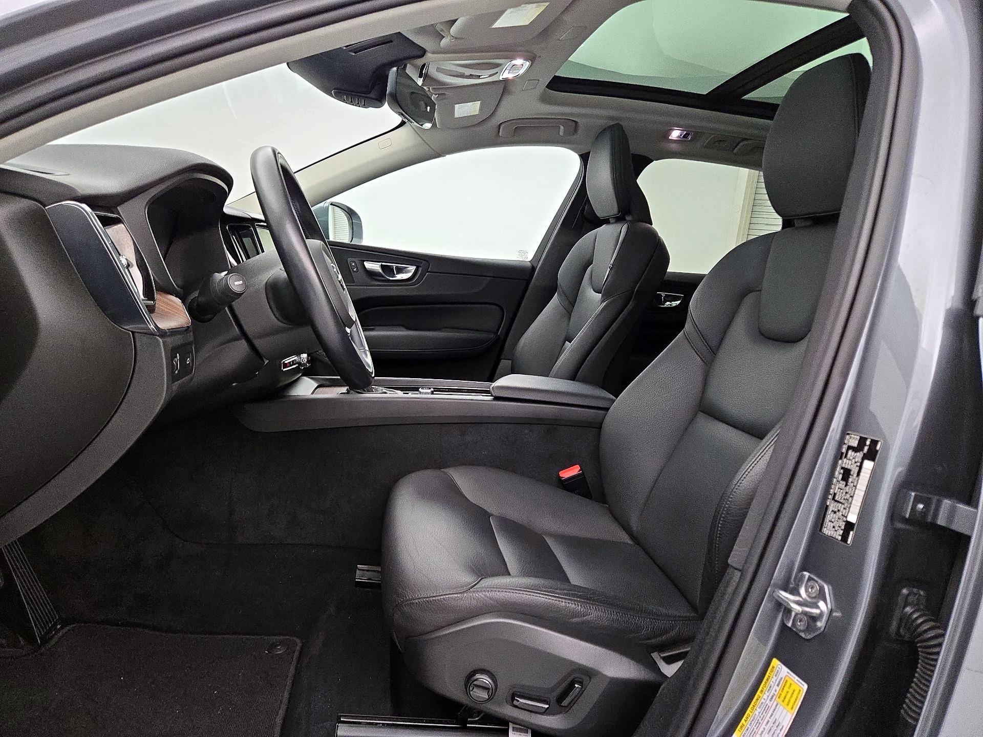 Thumbnail: 2021 Volvo XC60 - 11