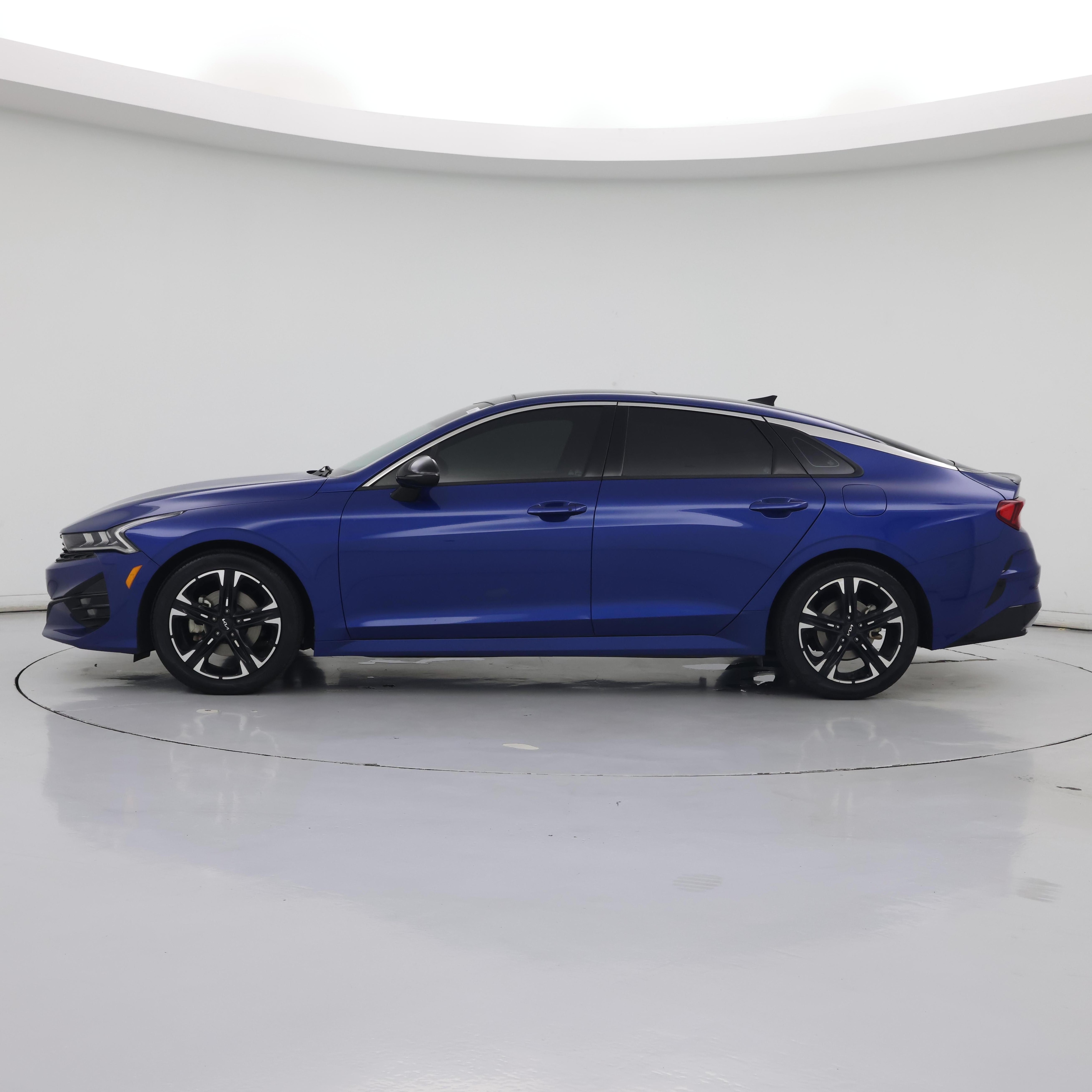 Thumbnail: 2023 Kia K5 - 3