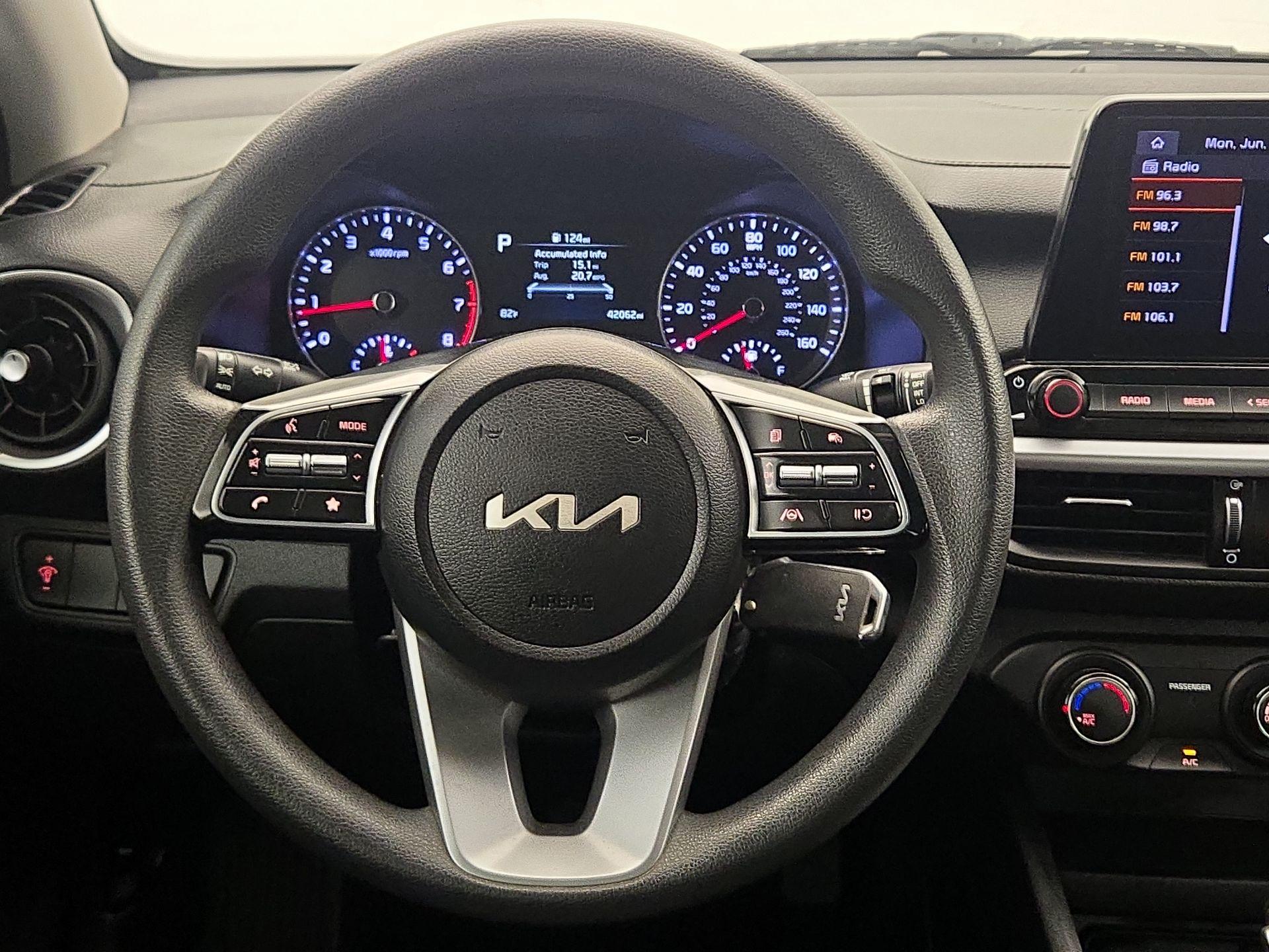 Thumbnail: 2023 Kia Forte - 10
