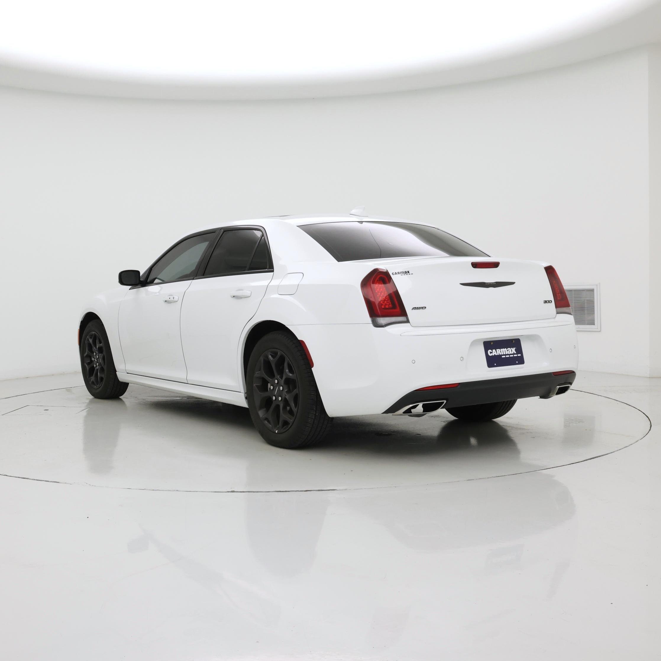 Thumbnail: 2023 Chrysler 300 - 2