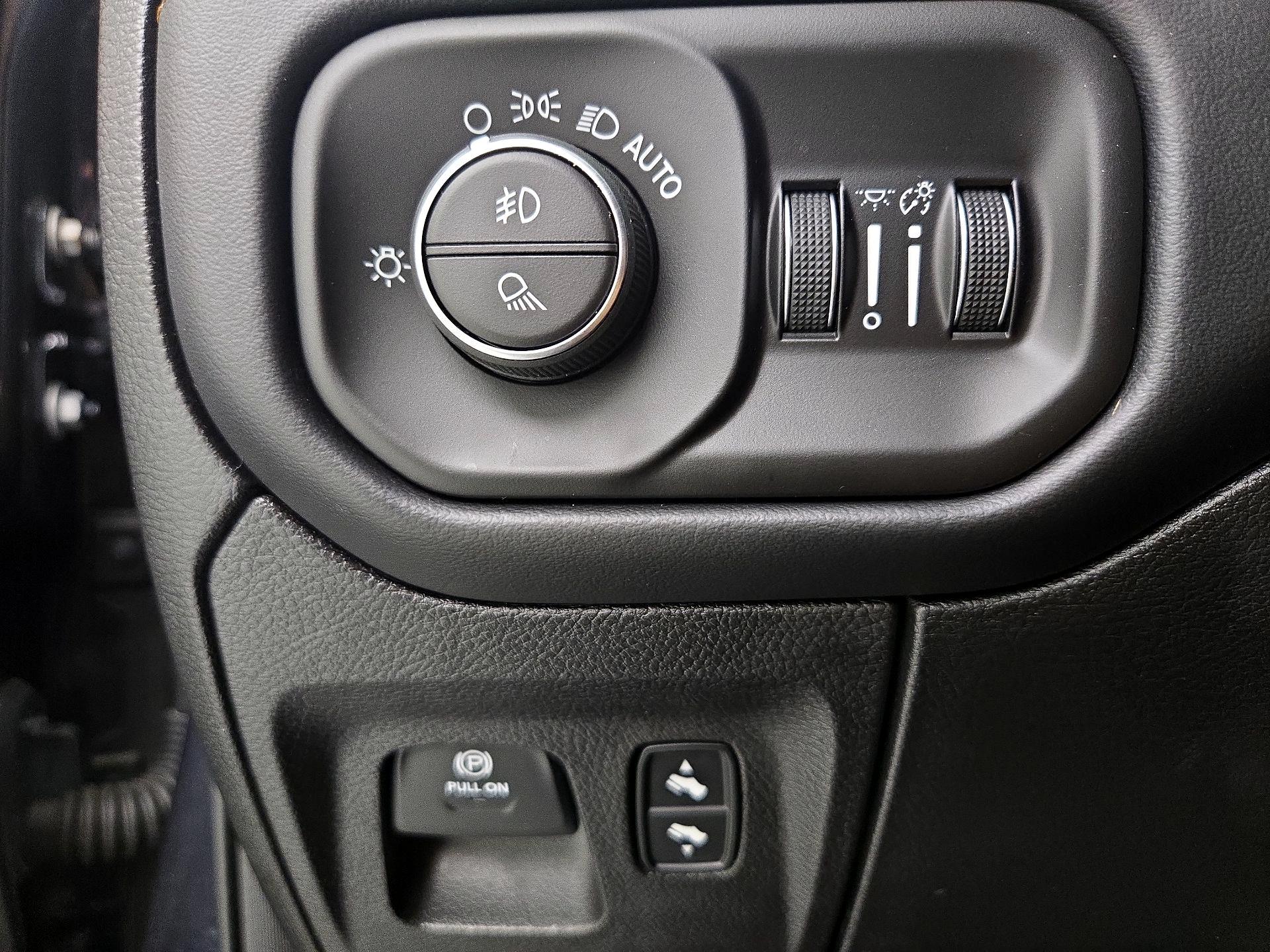 Thumbnail: 2021 RAM 1500 - 13