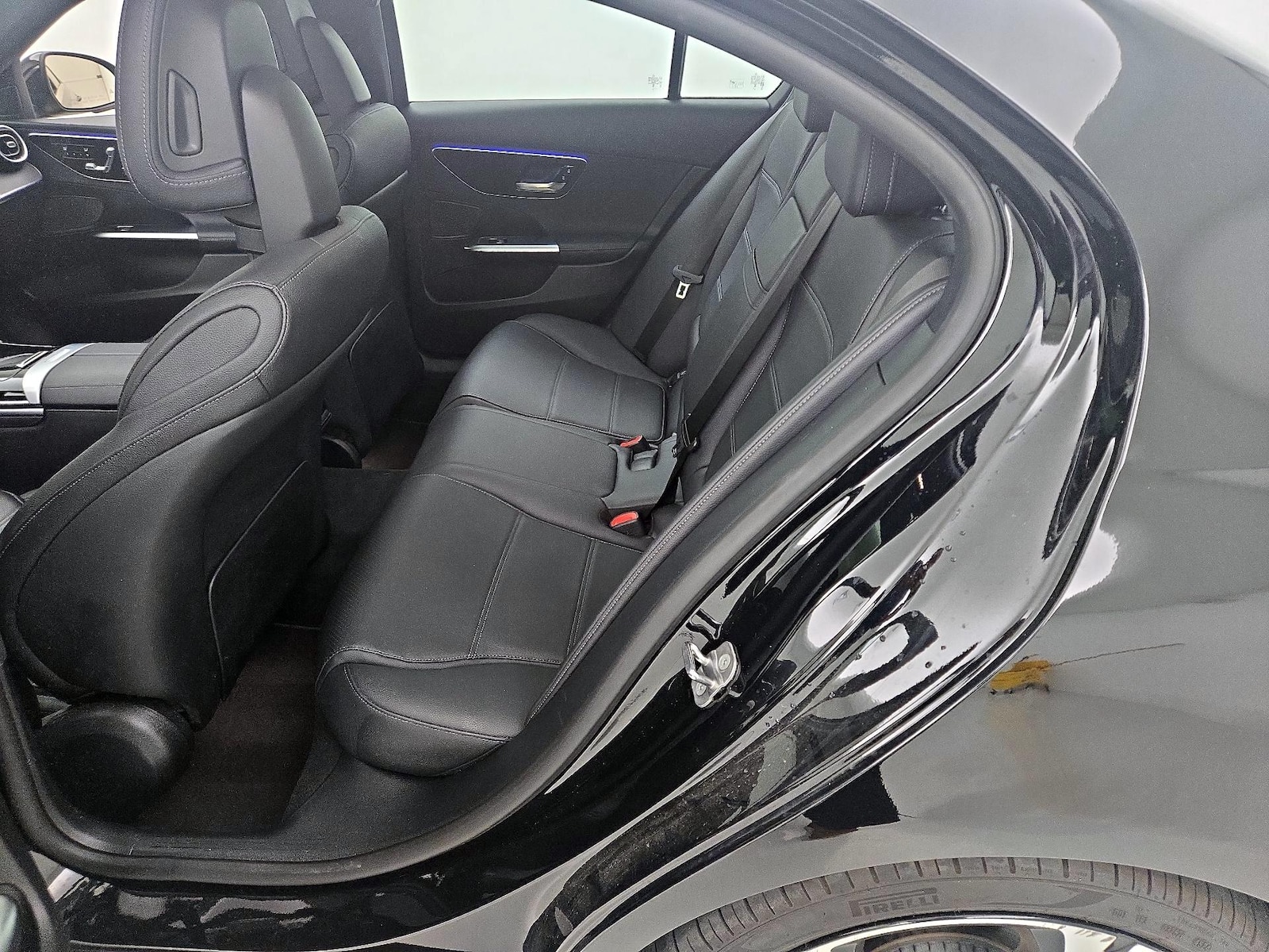 2025 Mercedes-Benz C-Class Sedan C 300 - Photo 21