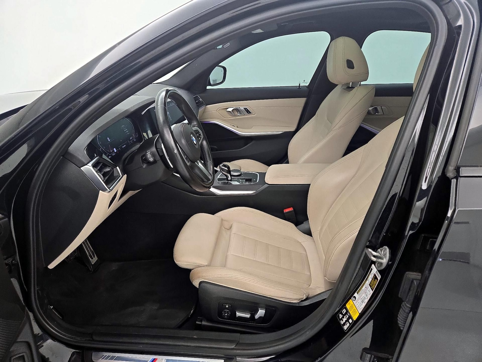 2022 BMW 3 Series 330i - Photo 12