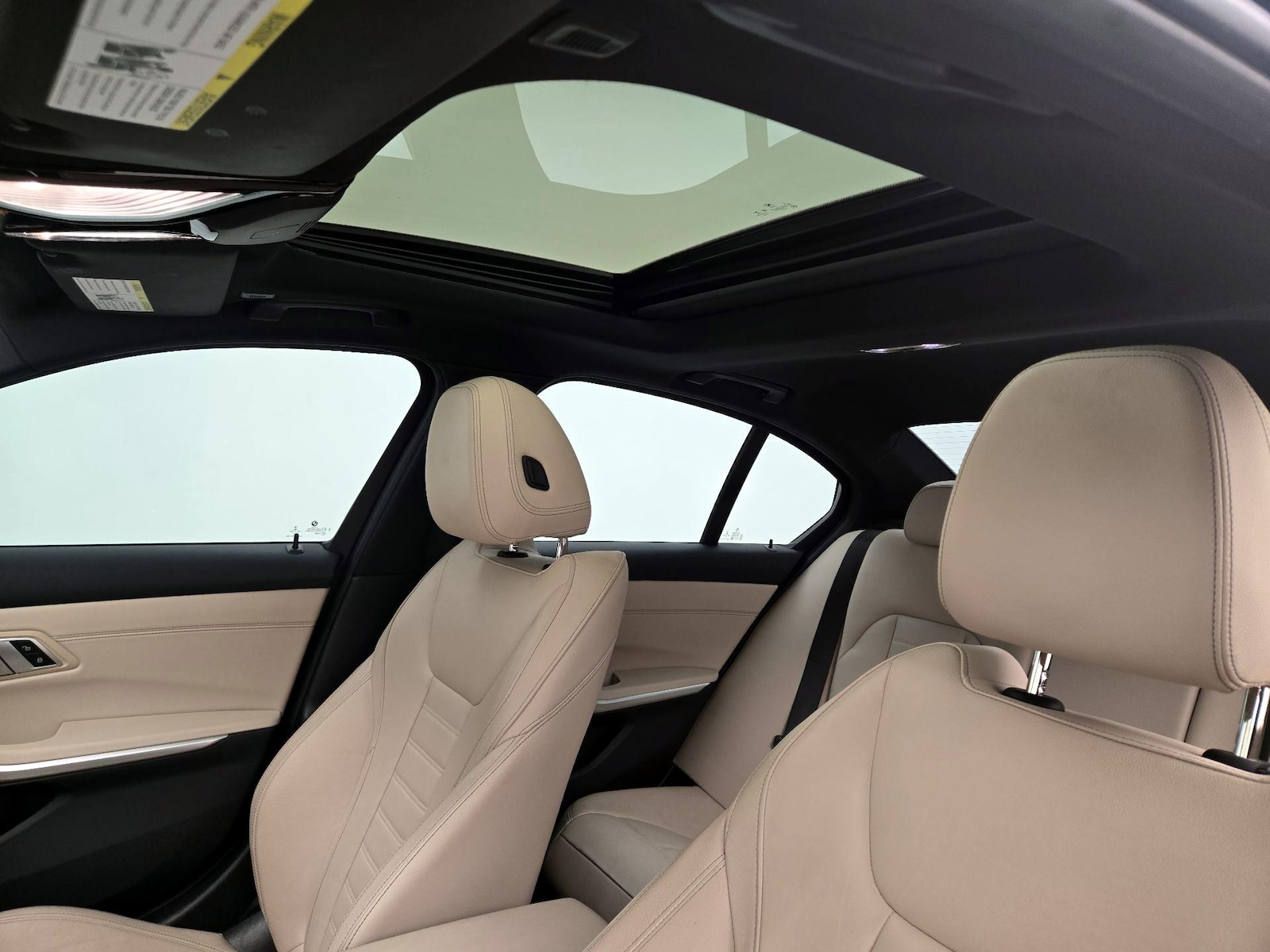 2022 BMW 3 Series 330i - Photo 21
