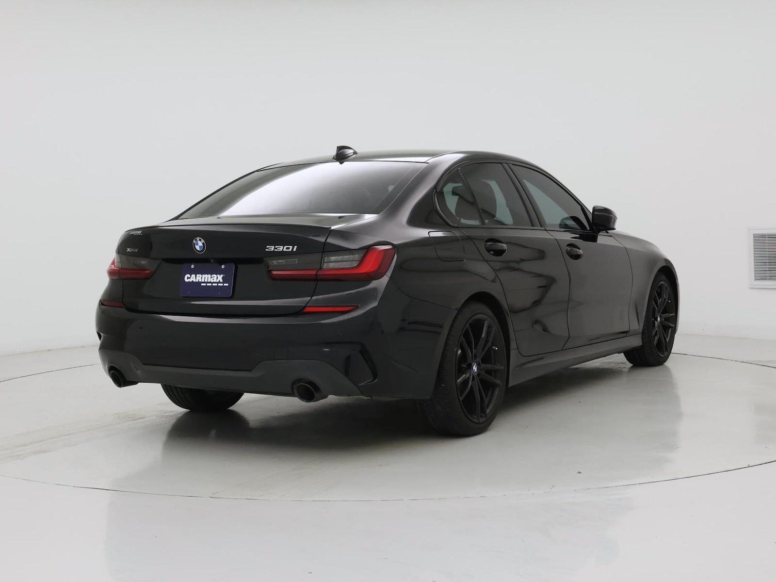 2022 BMW 3 Series 330i - Photo 9