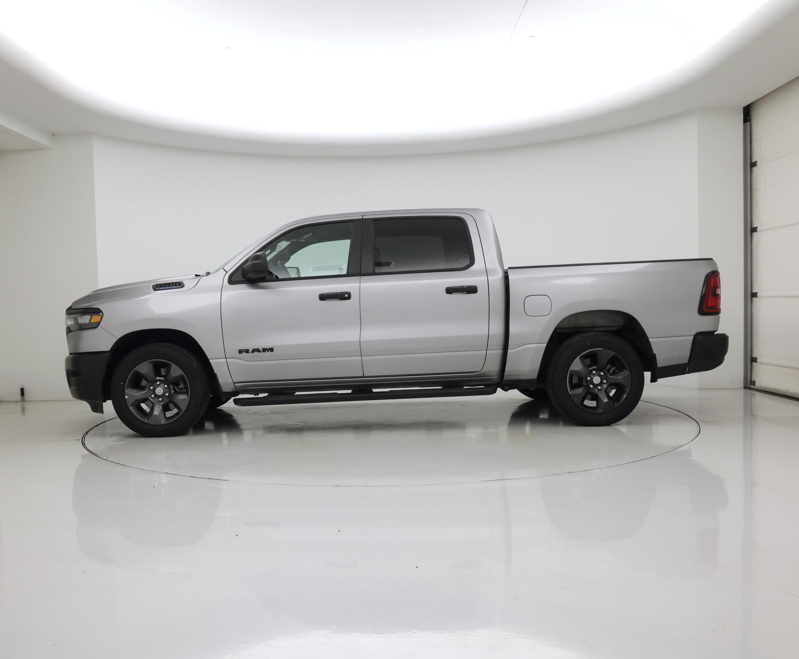 Thumbnail: 2025 RAM 1500 - 3