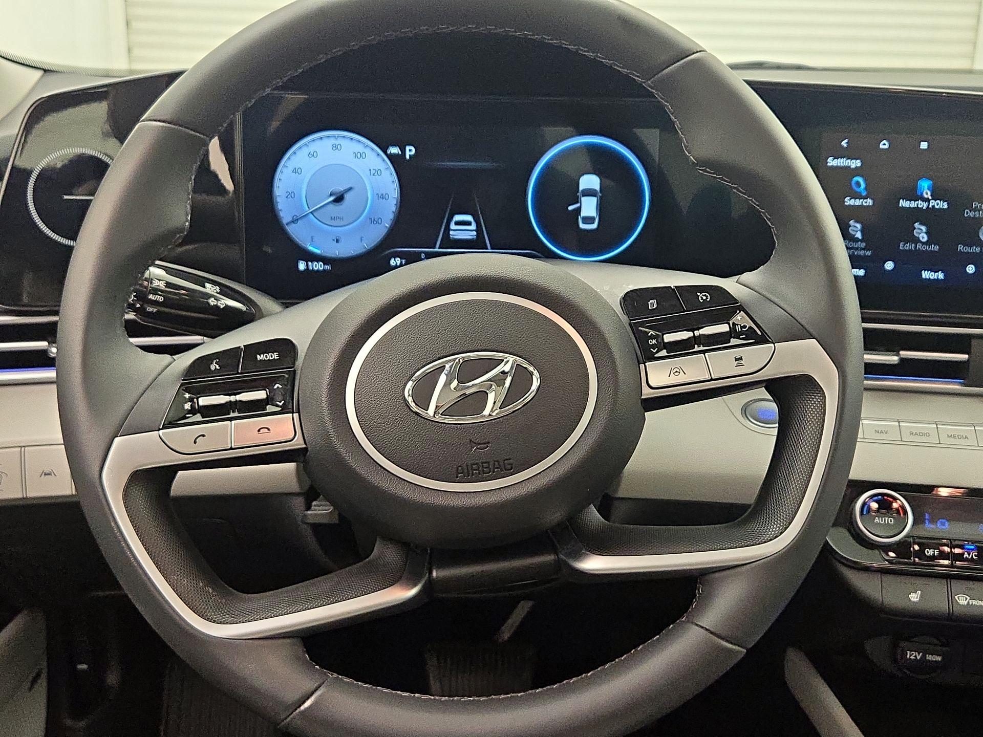 Thumbnail: 2023 Hyundai Elantra - 10