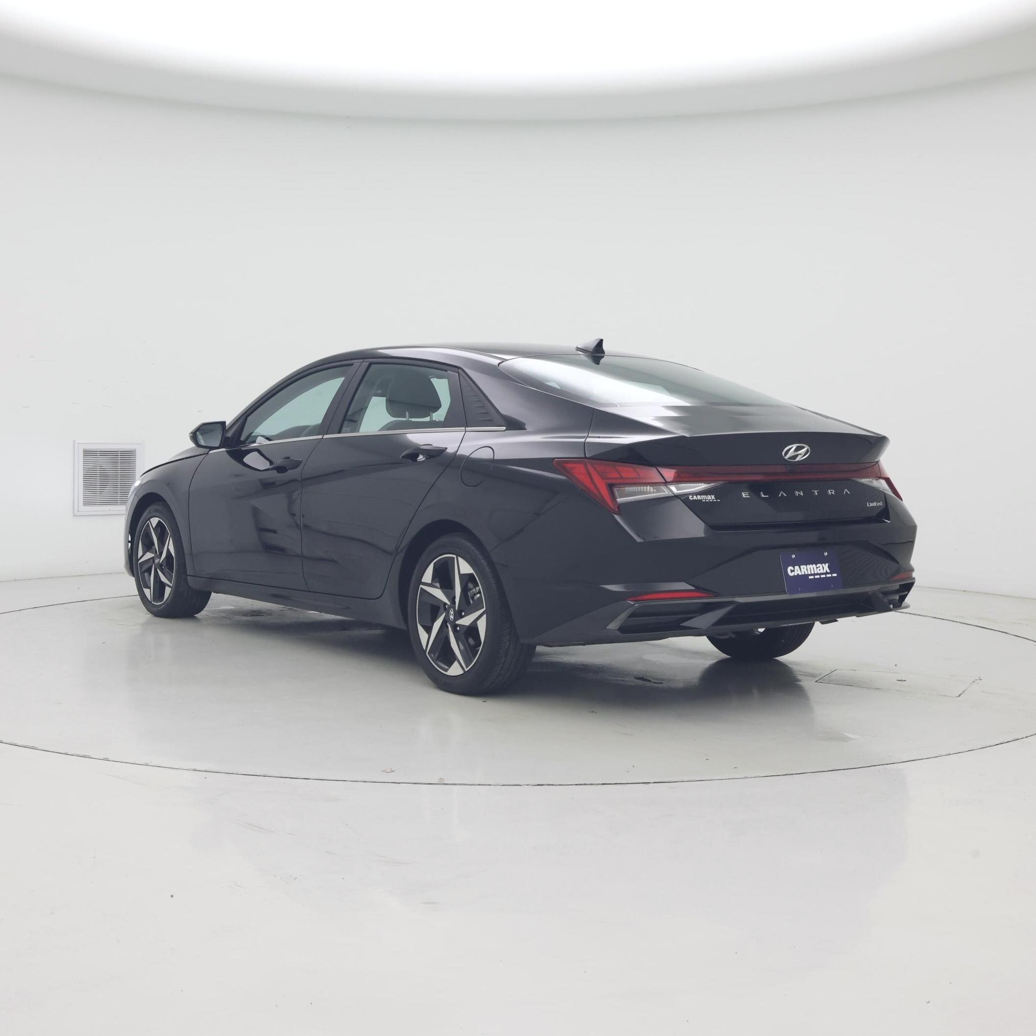 Thumbnail: 2023 Hyundai Elantra - 2