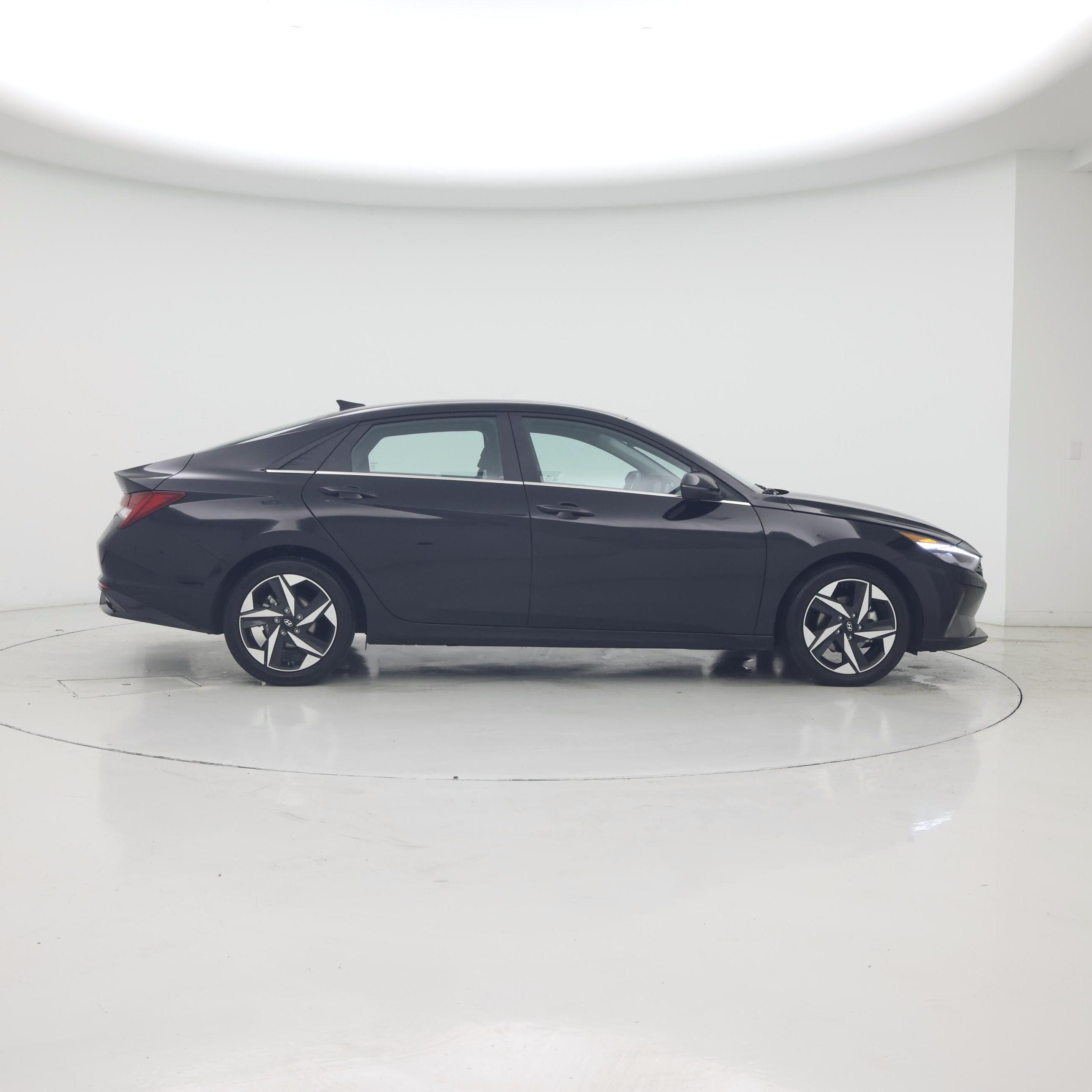 Thumbnail: 2023 Hyundai Elantra - 7