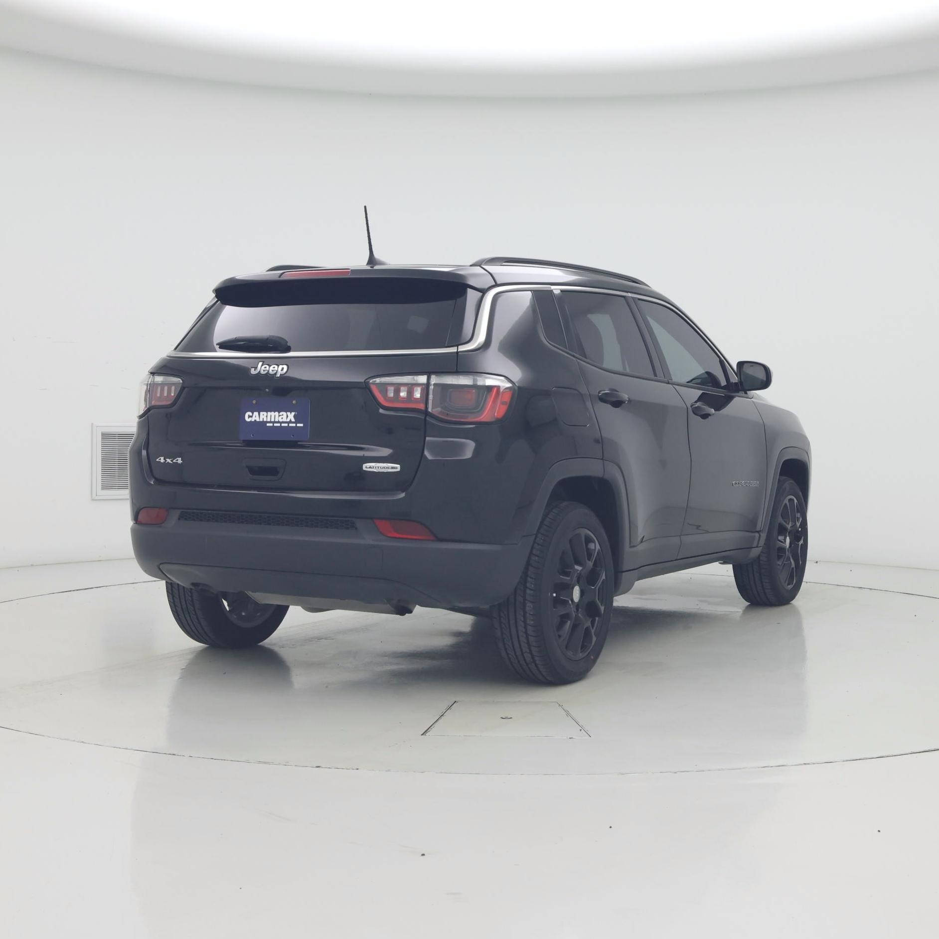 Thumbnail: 2023 Jeep Compass - 8